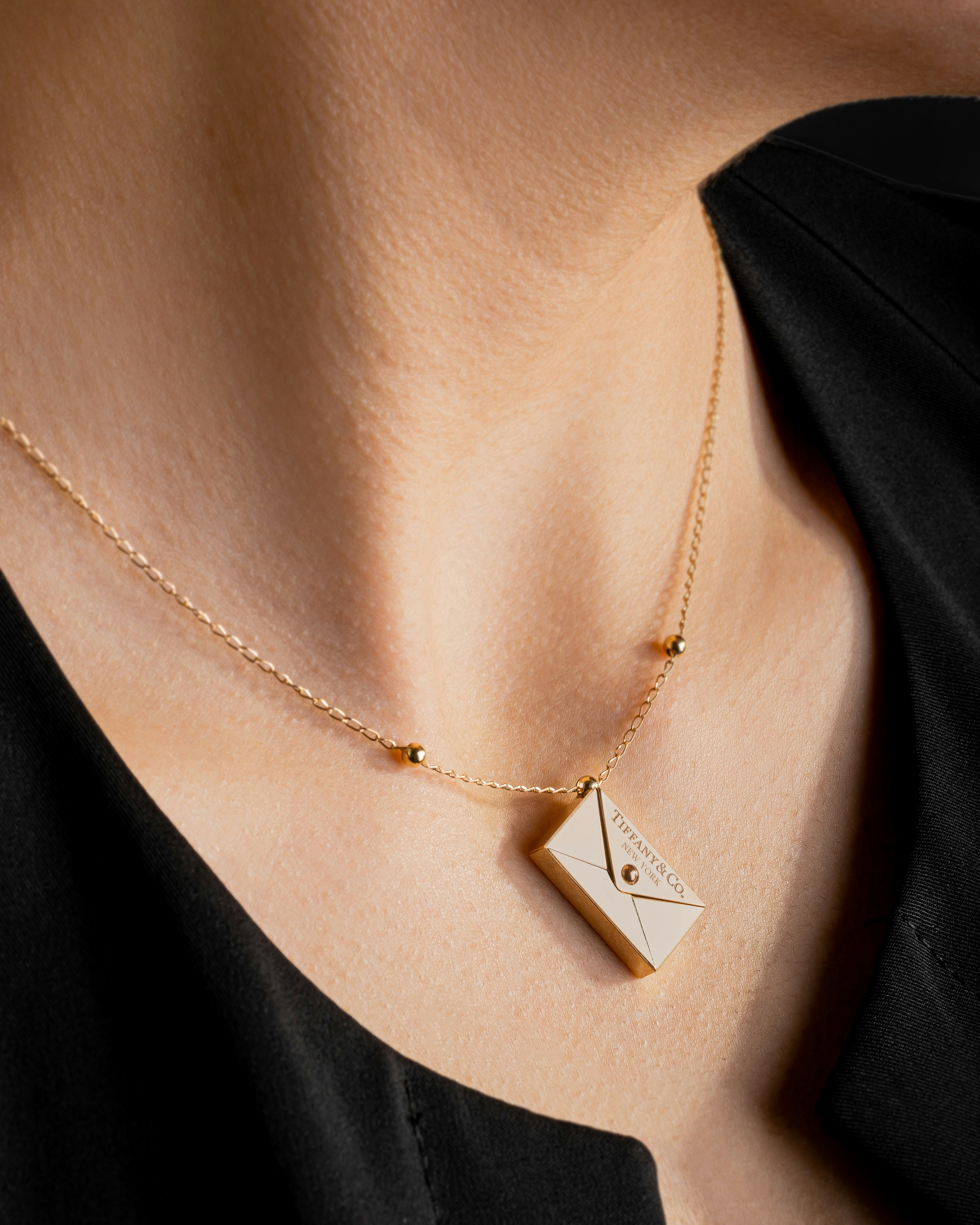 The Beauty of Letter Necklace Gold: A Timeless and Personalized Accessory