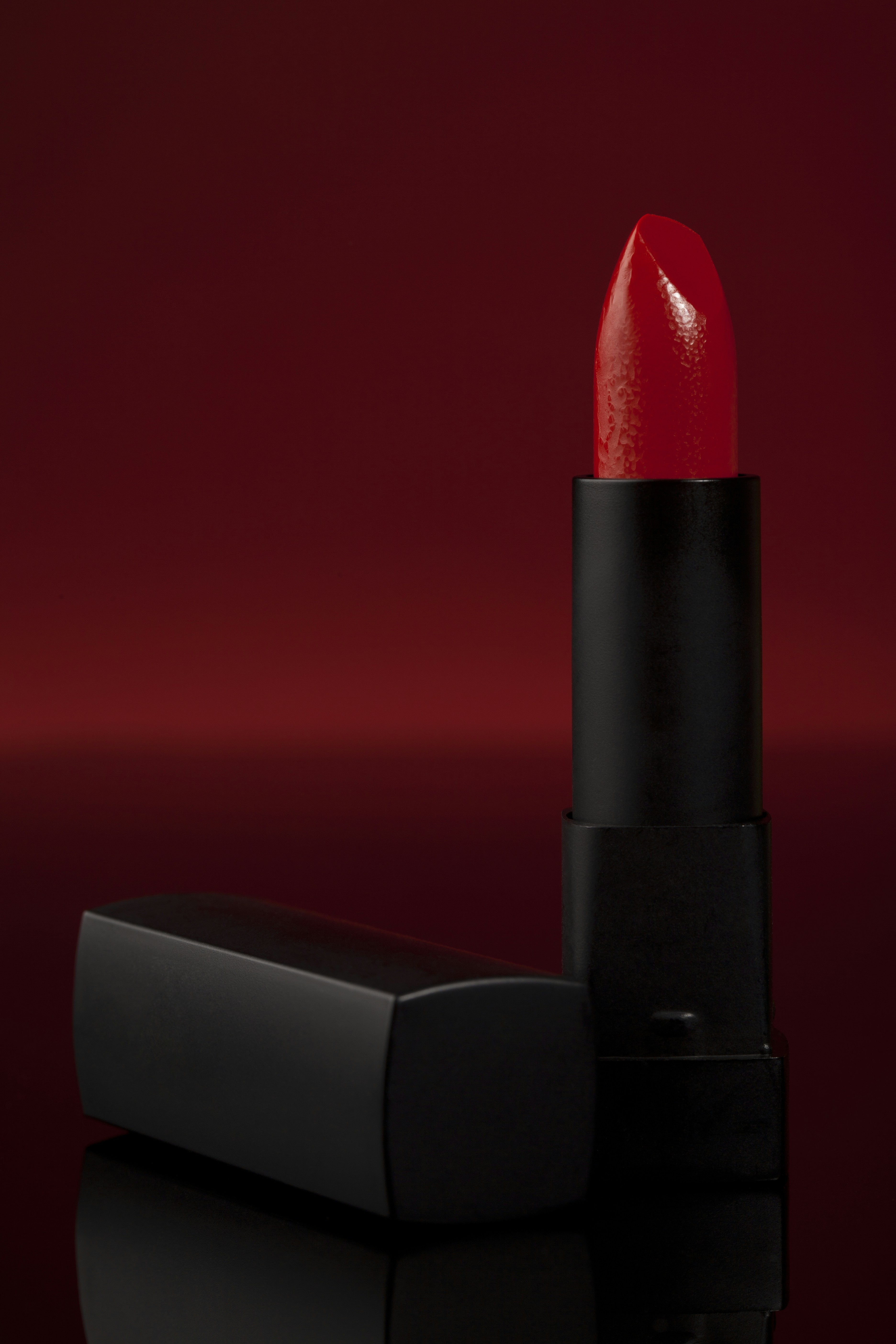 Makeze Pro Tips: How to Make Your Lipstick Last All Day