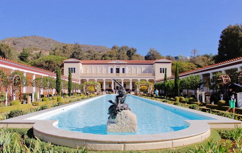 What is the best time of year to book flights and hotels for Pacific Palisades
