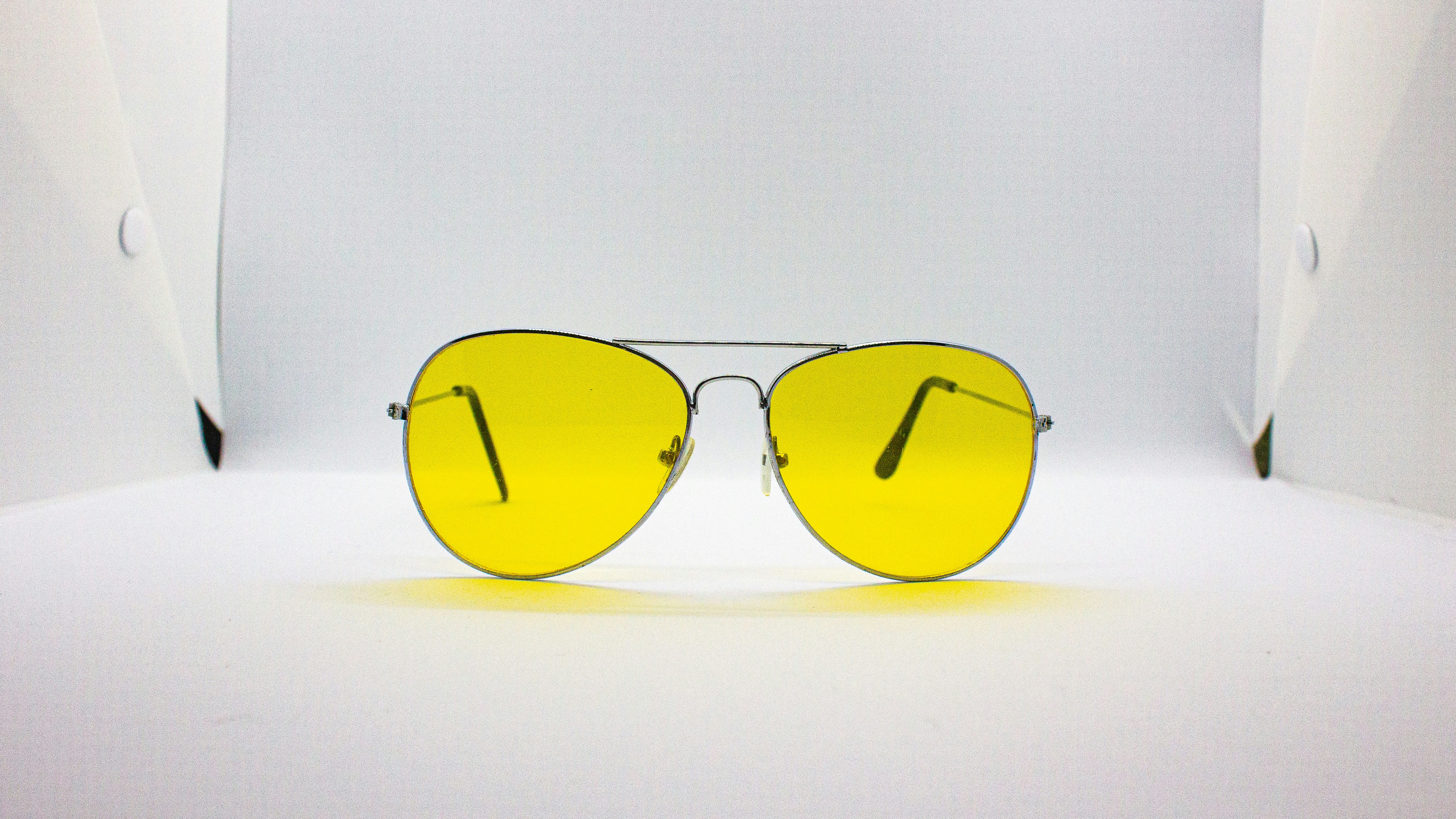 Elegant Aviator Sunglasses