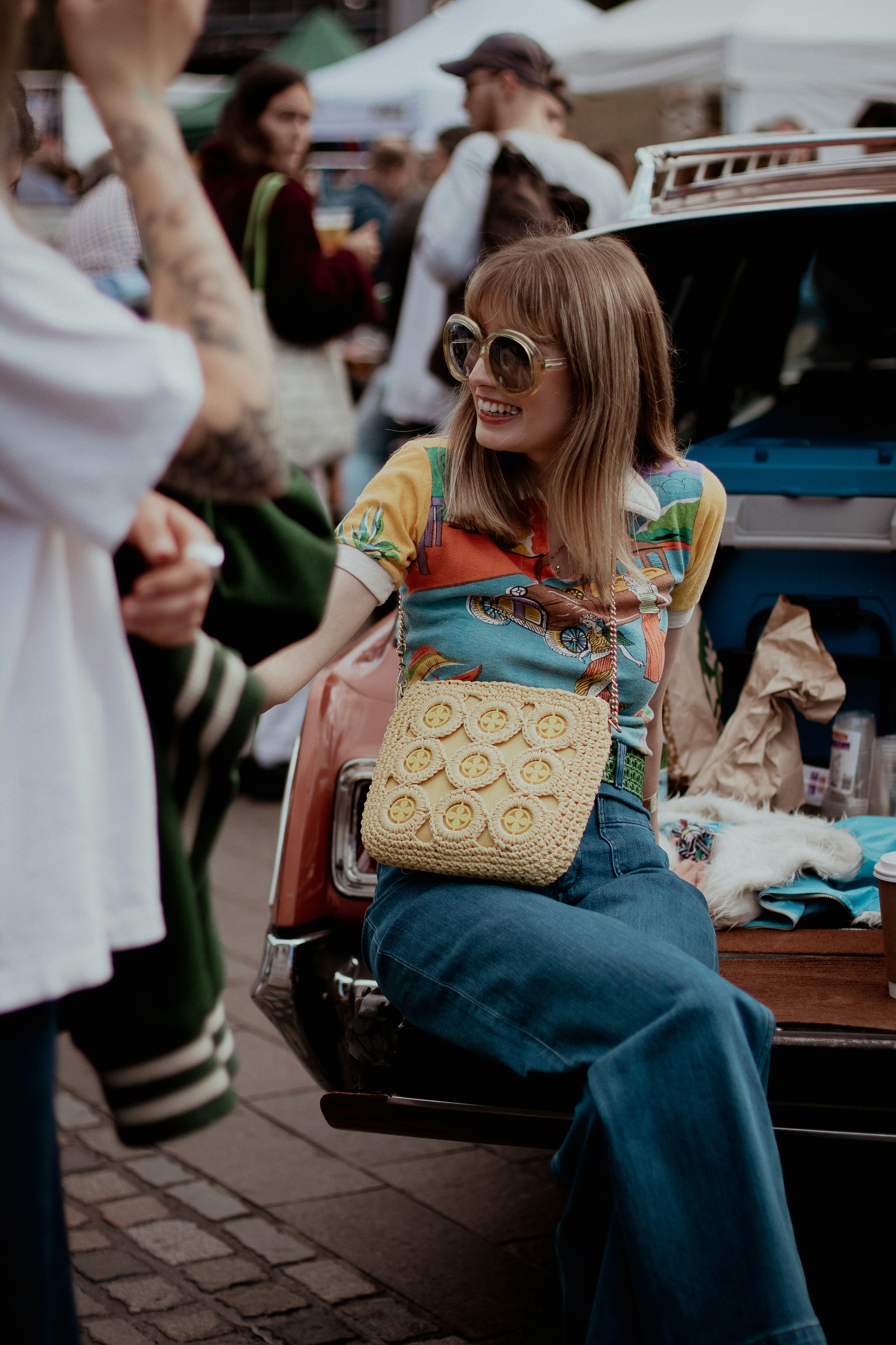 Groovy Vibes: Mastering the '70s Fashion Revival