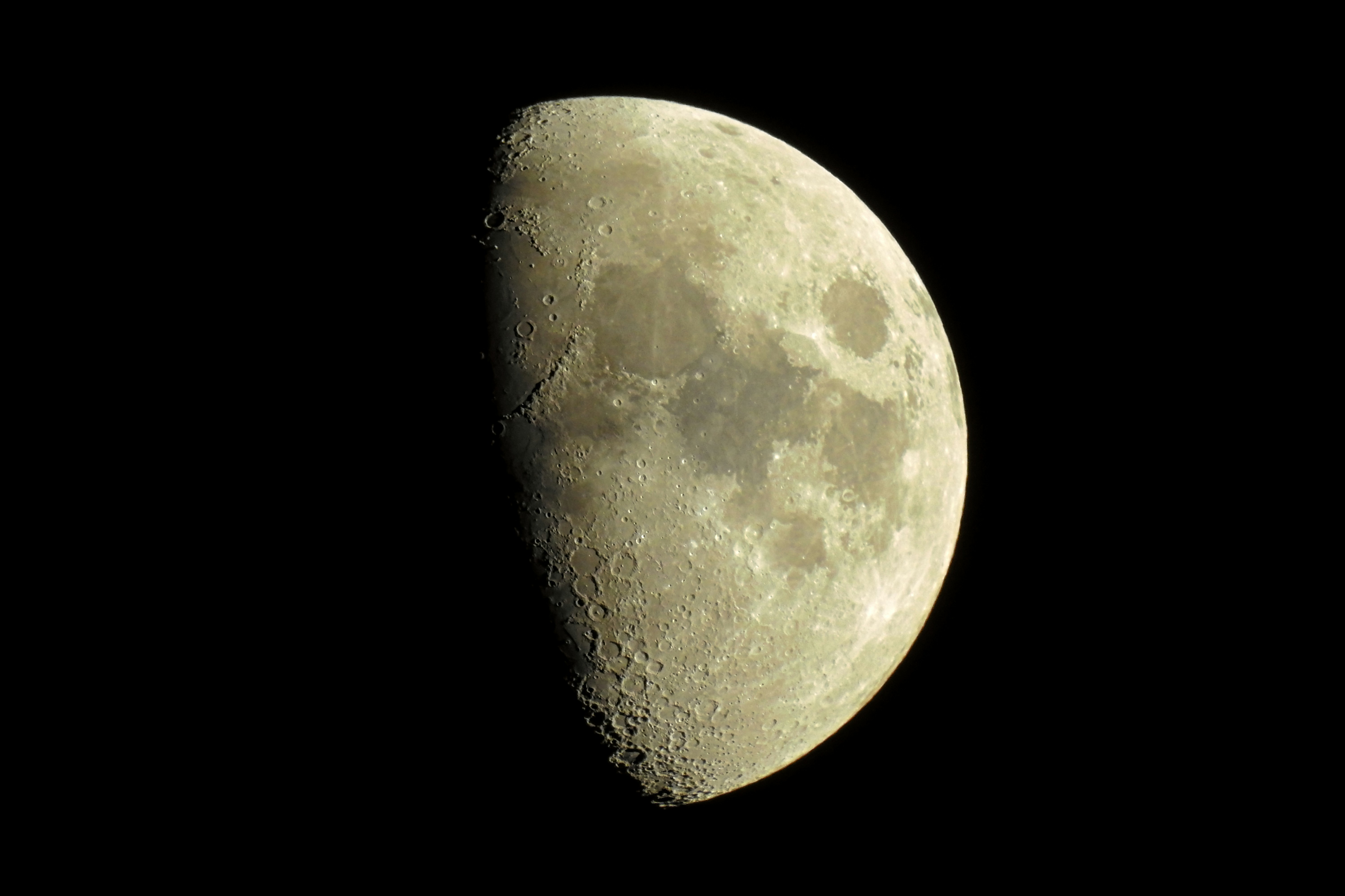 Photo by thomaskinto