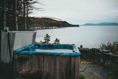 Hot Tub Cottage with a view