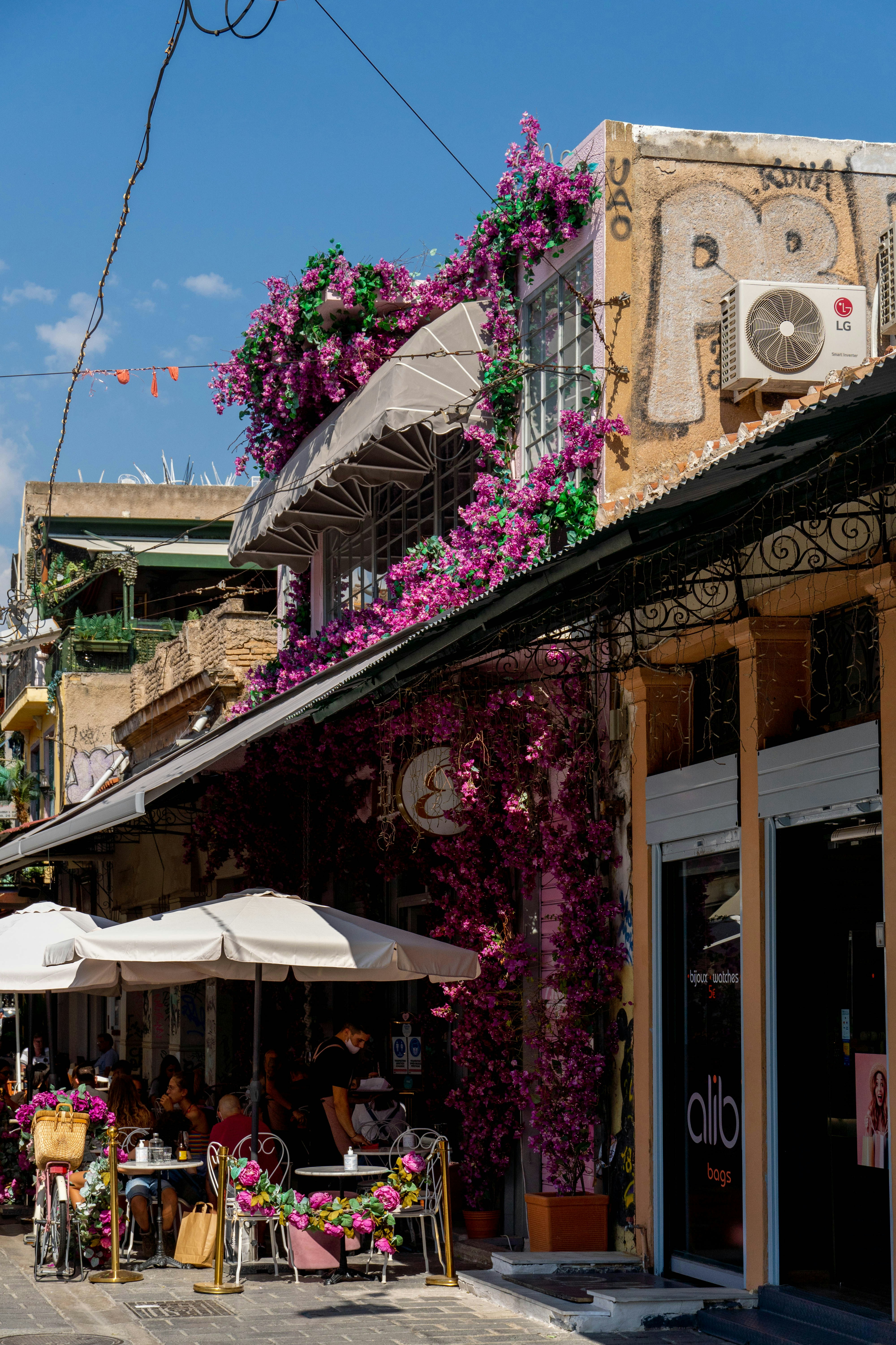 Photo by lostillusion