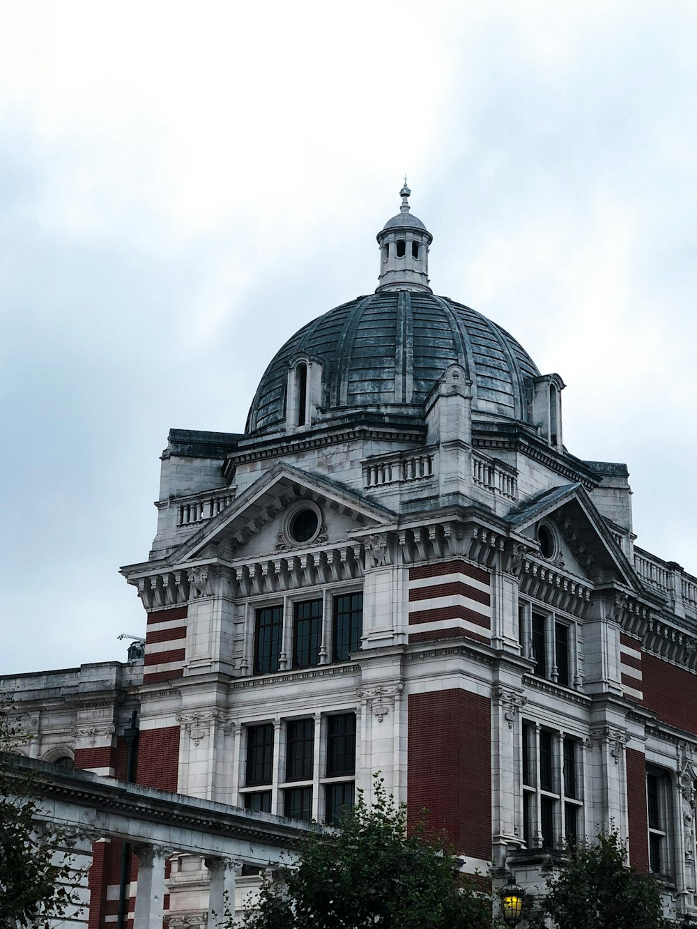 a large building with a dome on top of it