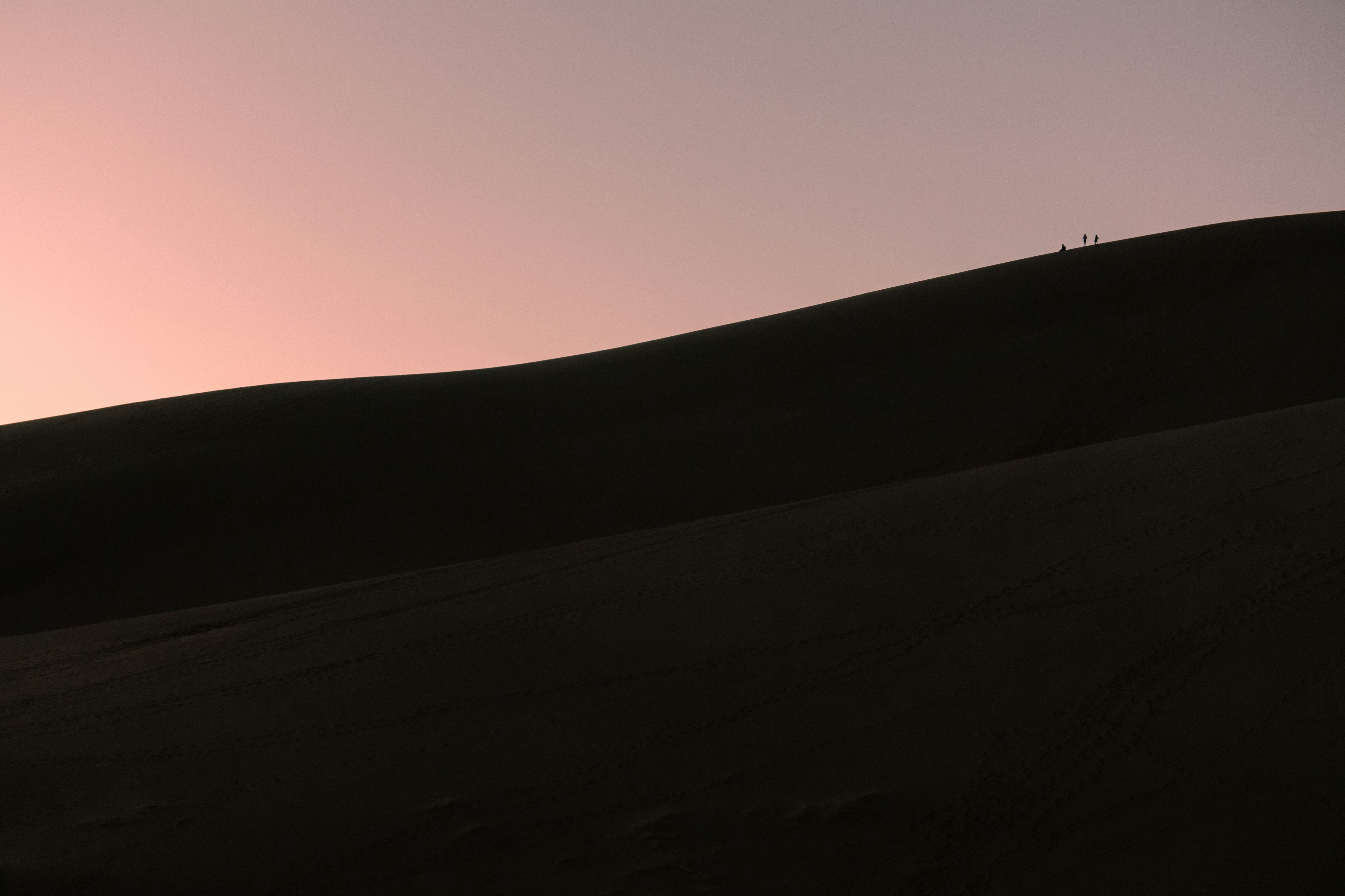 photo-1634446453708-db54a22eea0d?ixid=M3wxMjA3fDB8MXxzZWFyY2h8Nnx8ZGVzdGlueSUyMDIlMjBleHBsb3JlciUyMG1vZGV8ZW58MHx8fHwxNzY0NzIxMzM0fDA\u0026ixlib=rb-4.1.0