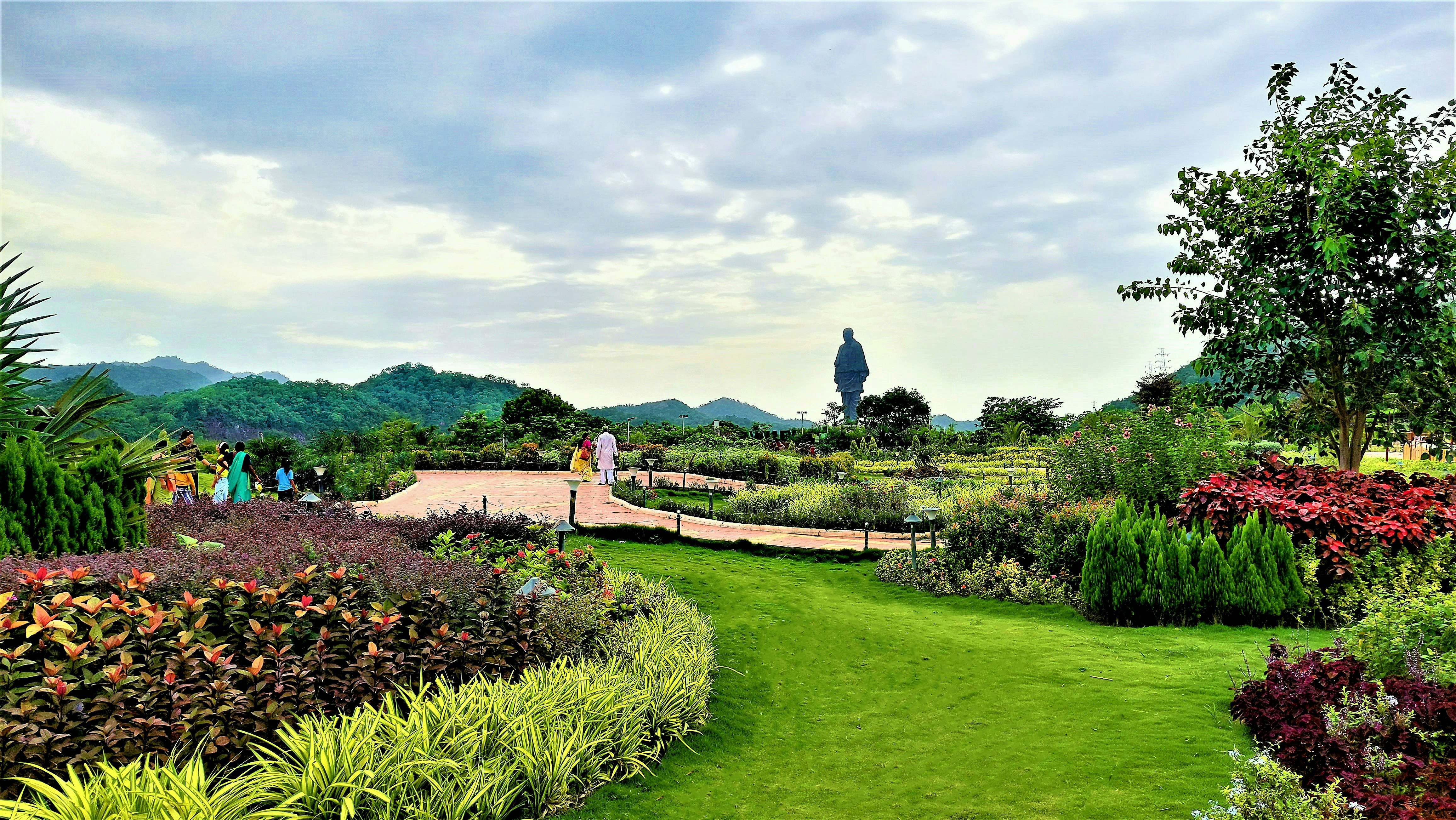 Statue of Unity with surrounding gardens and visitors