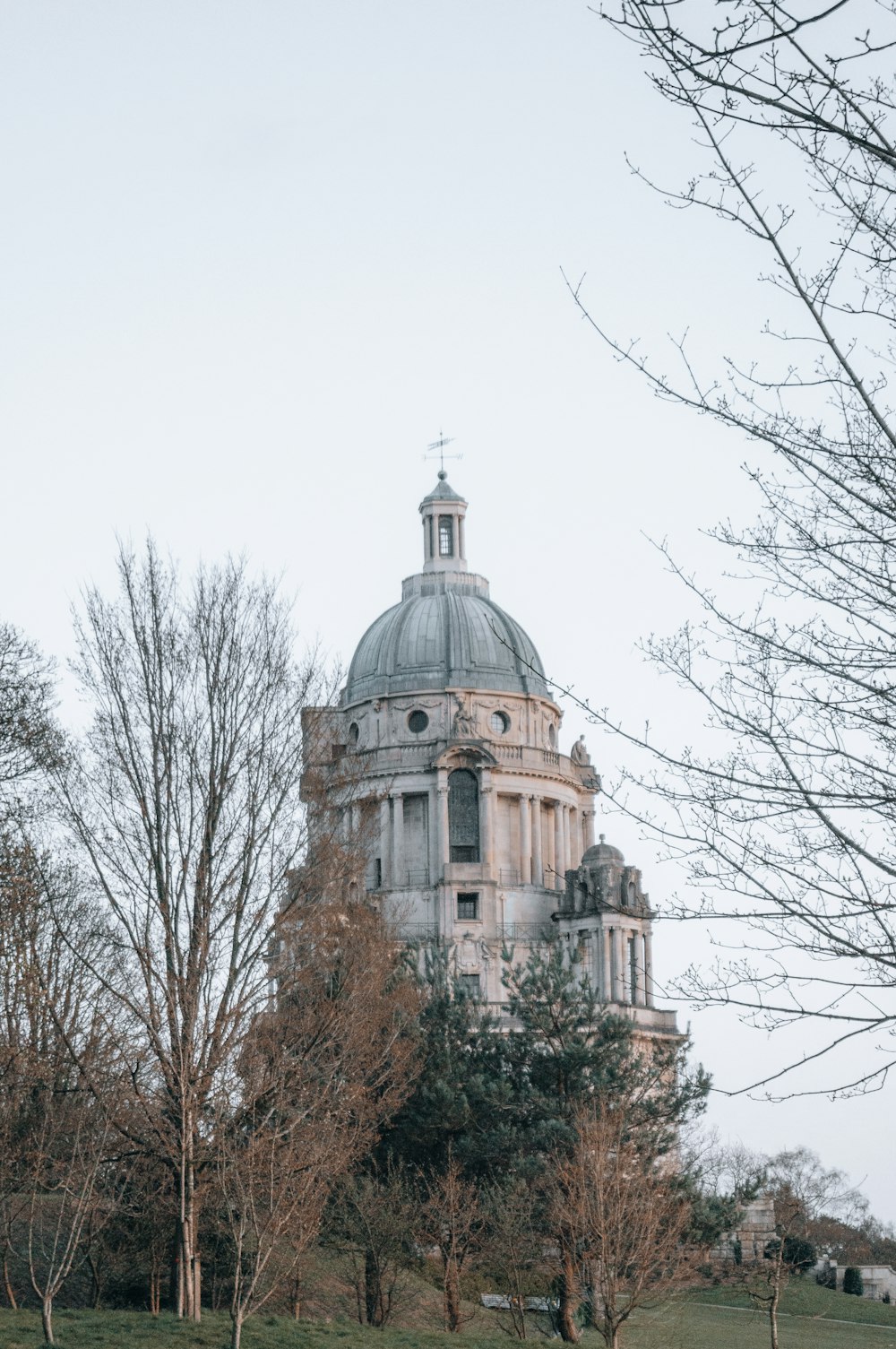 a large building with a dome on top of it