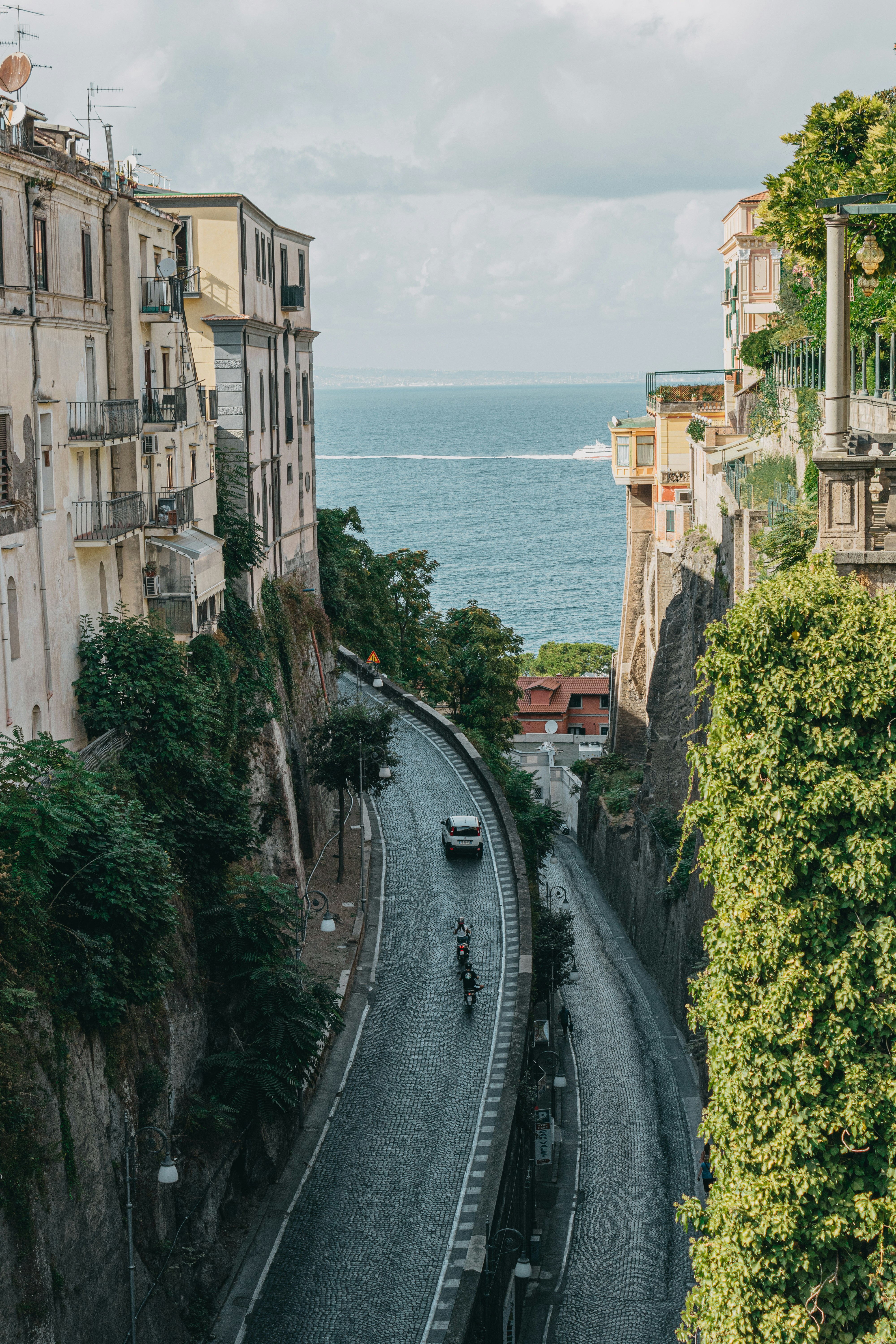 Photo by deni_eliash