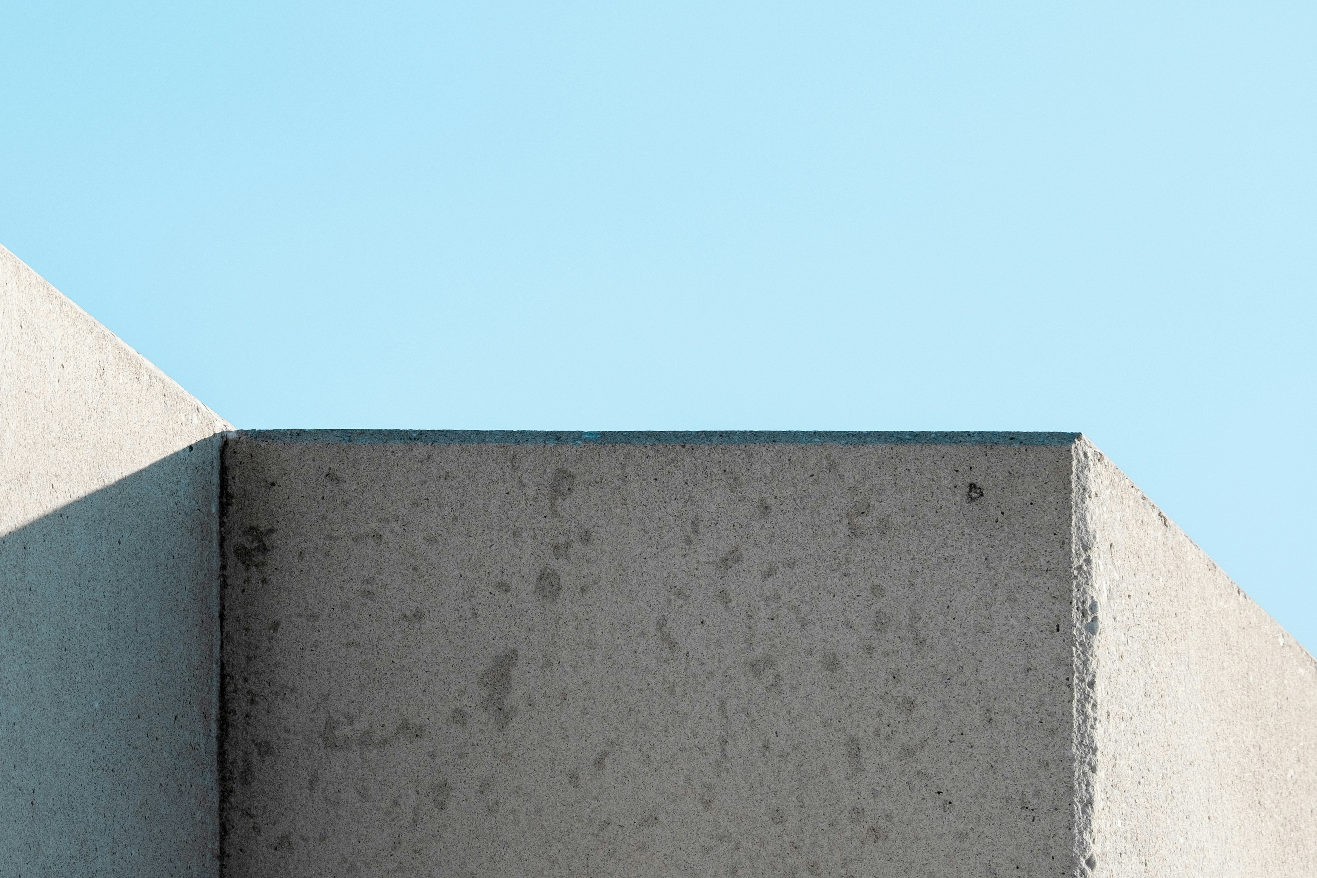 Concrete wall corner and shadow