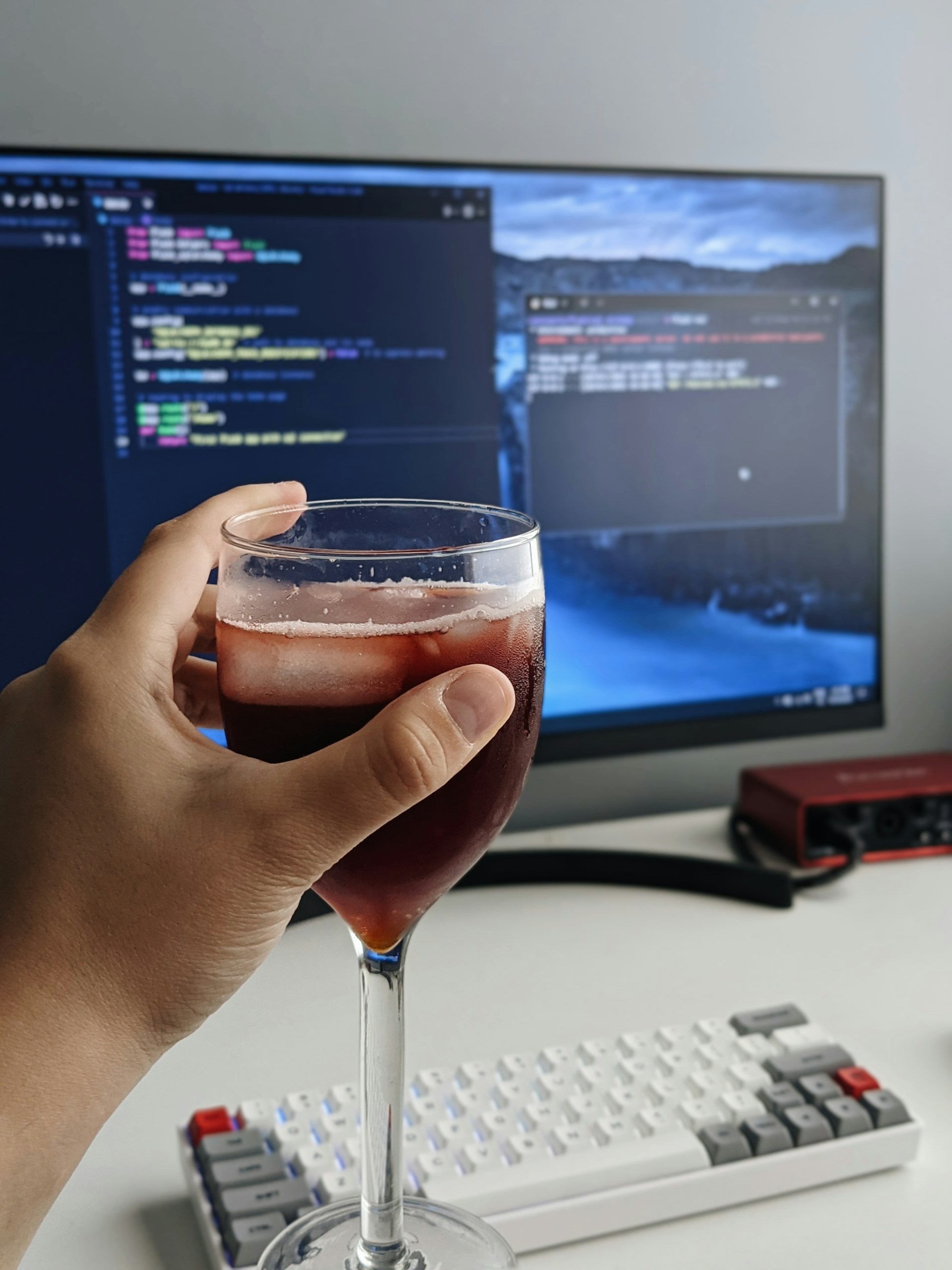 gray computer monitor