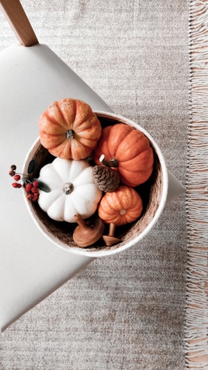 Kit 120 Pièces Décoration Automne - Citrouilles, Feuilles, Pommes De Pin Artificielles