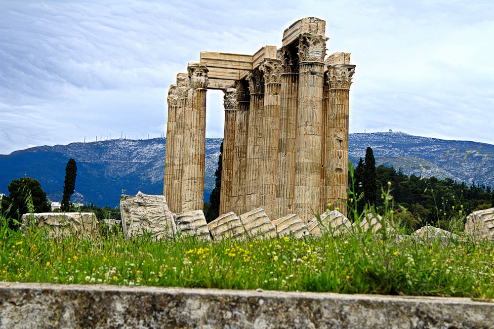 the ruins of a roman temple in the mountains