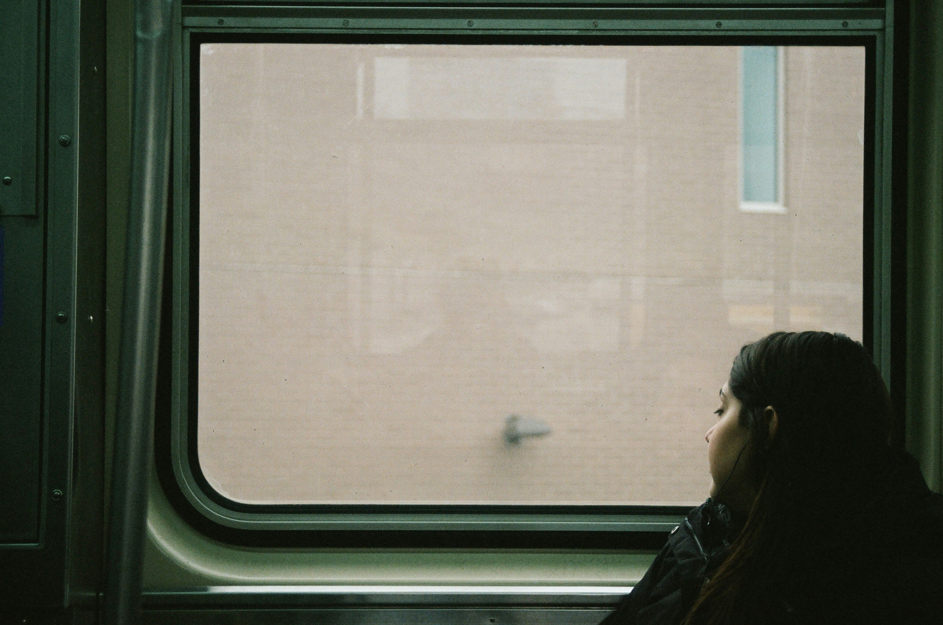 Stop Filling the Silence: What Happens When You Let Your Commute Get Boring Again