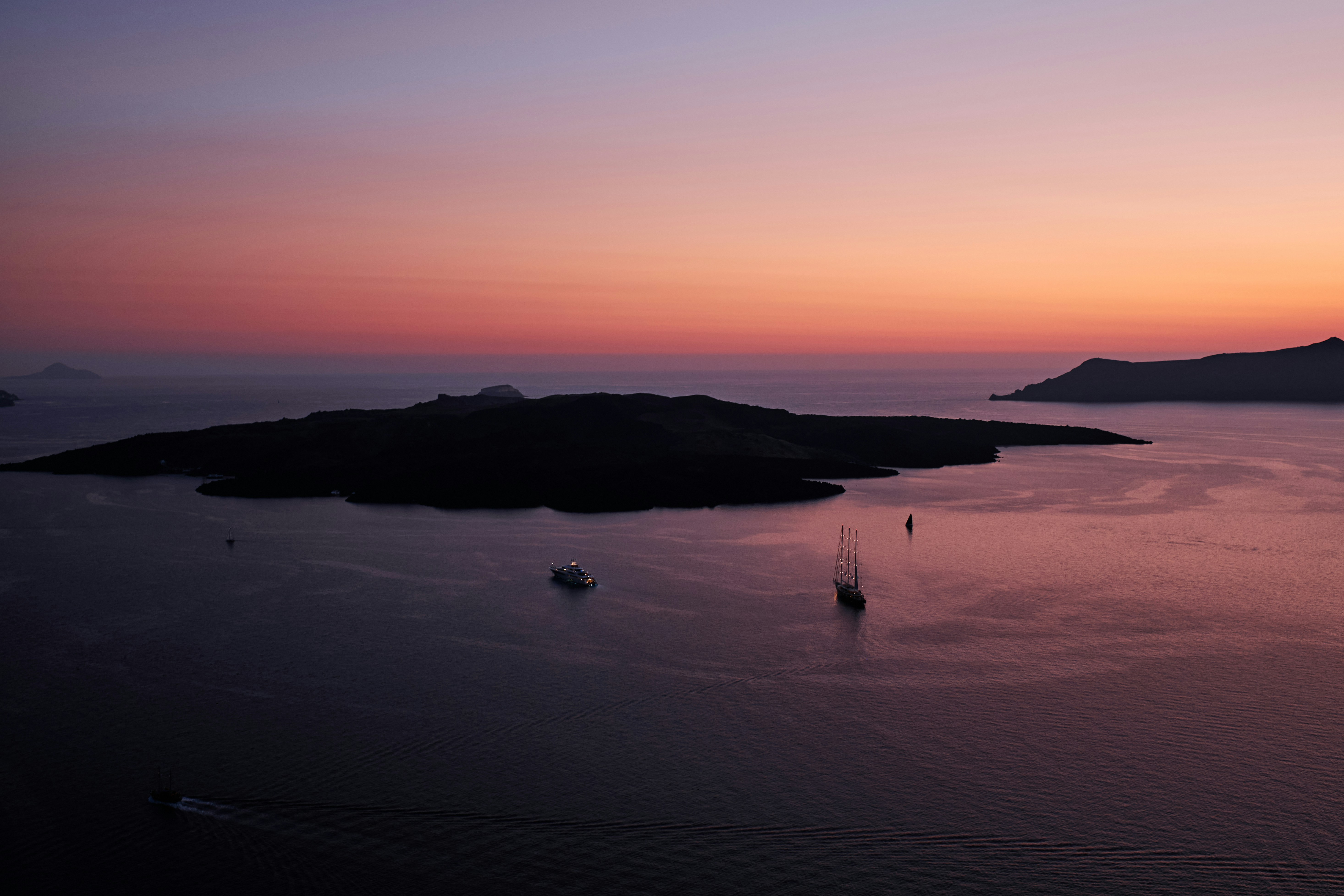 Iconic Santorini Sunsets