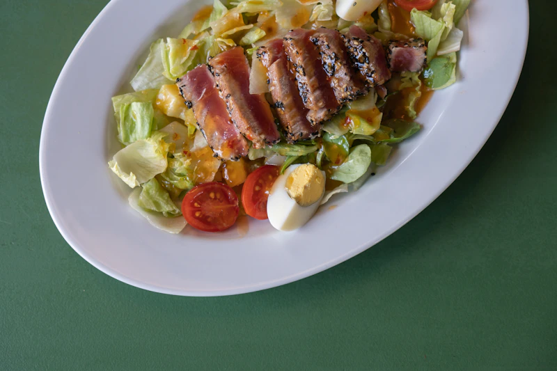 Salade niçoise thon mi-cuit haricots verts