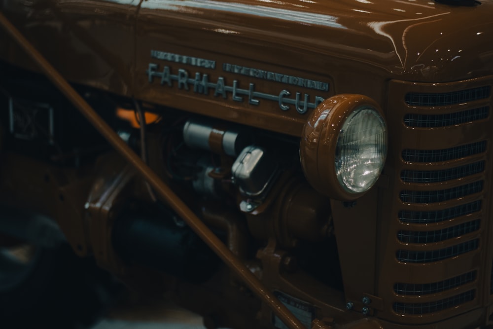 a close up of the front of an old truck