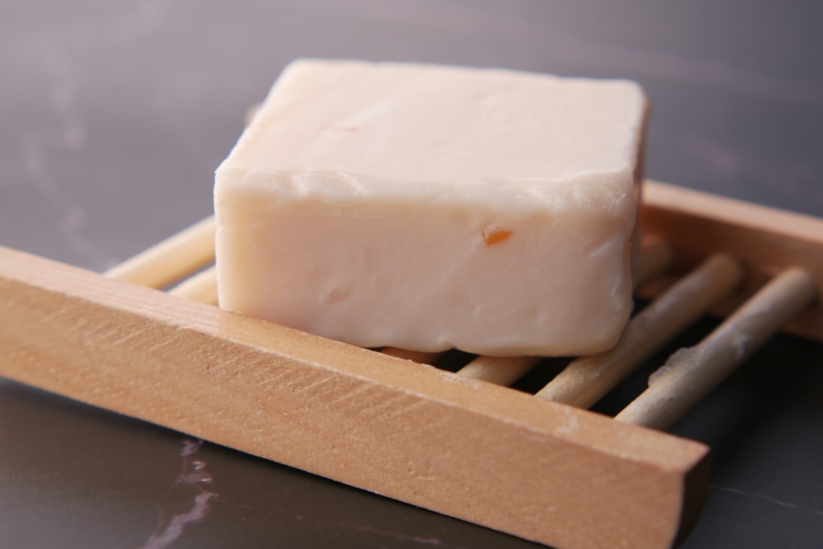 Ethique Shampoo Bar — eco Hair & Body