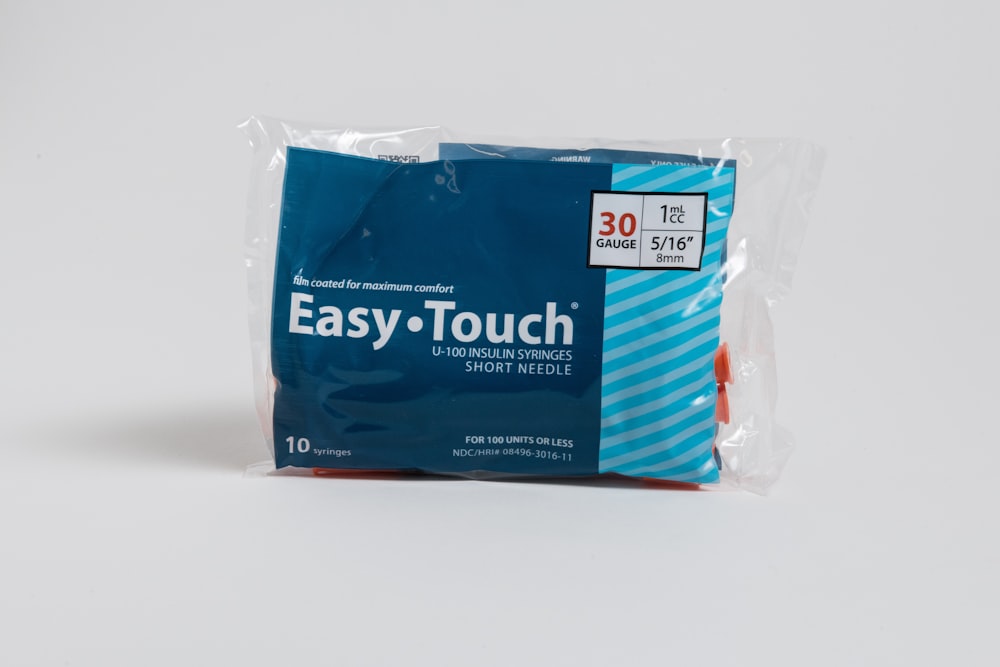 Un paquete de EasyTouch sobre fondo blanco