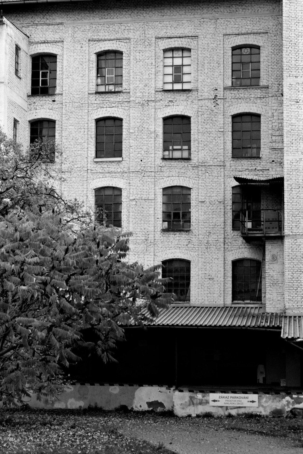 a black and white photo of an old building