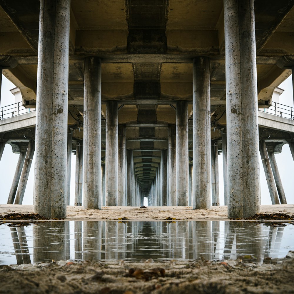 a very tall building with lots of pillars