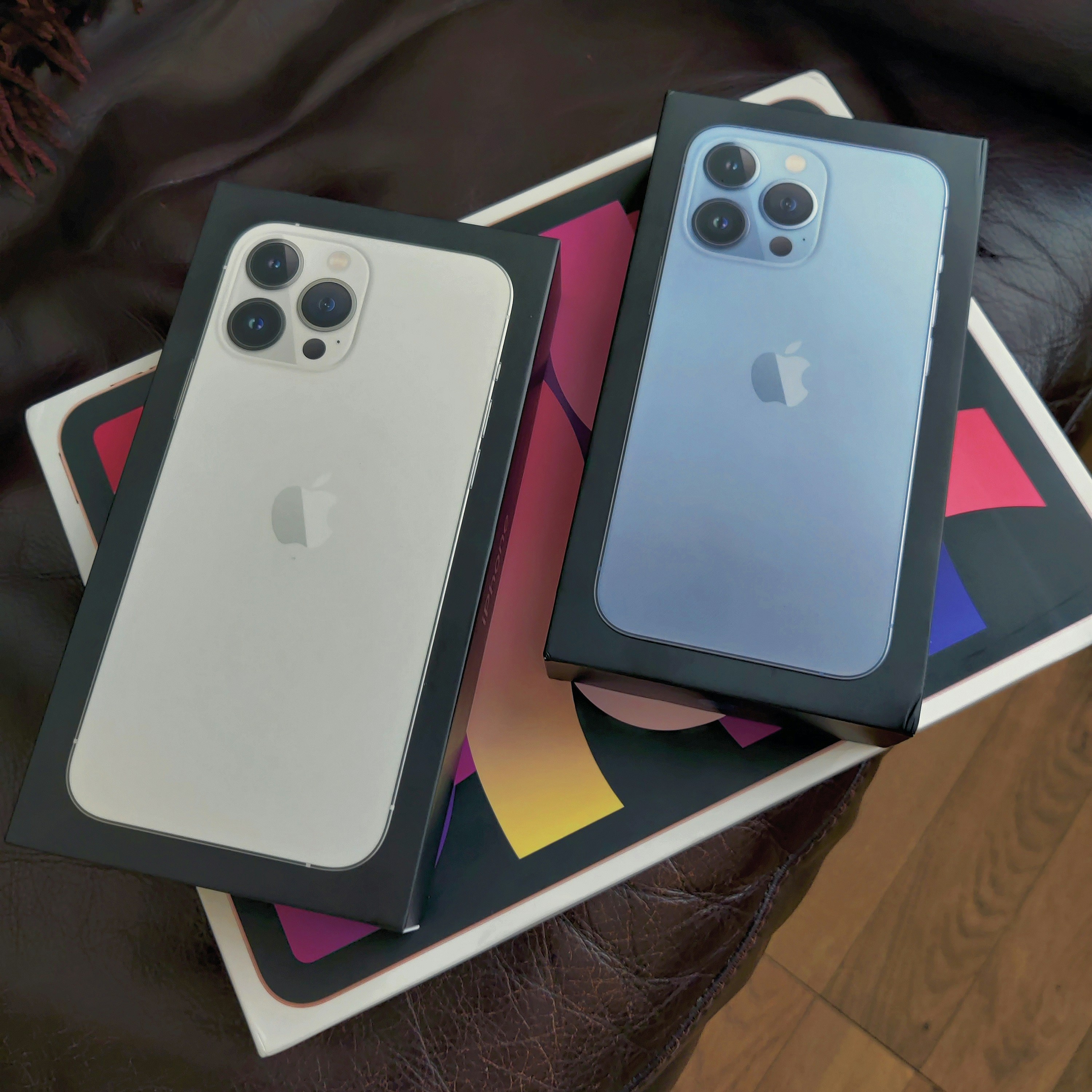 Two Phones Pictures | Download Free Images on Unsplash