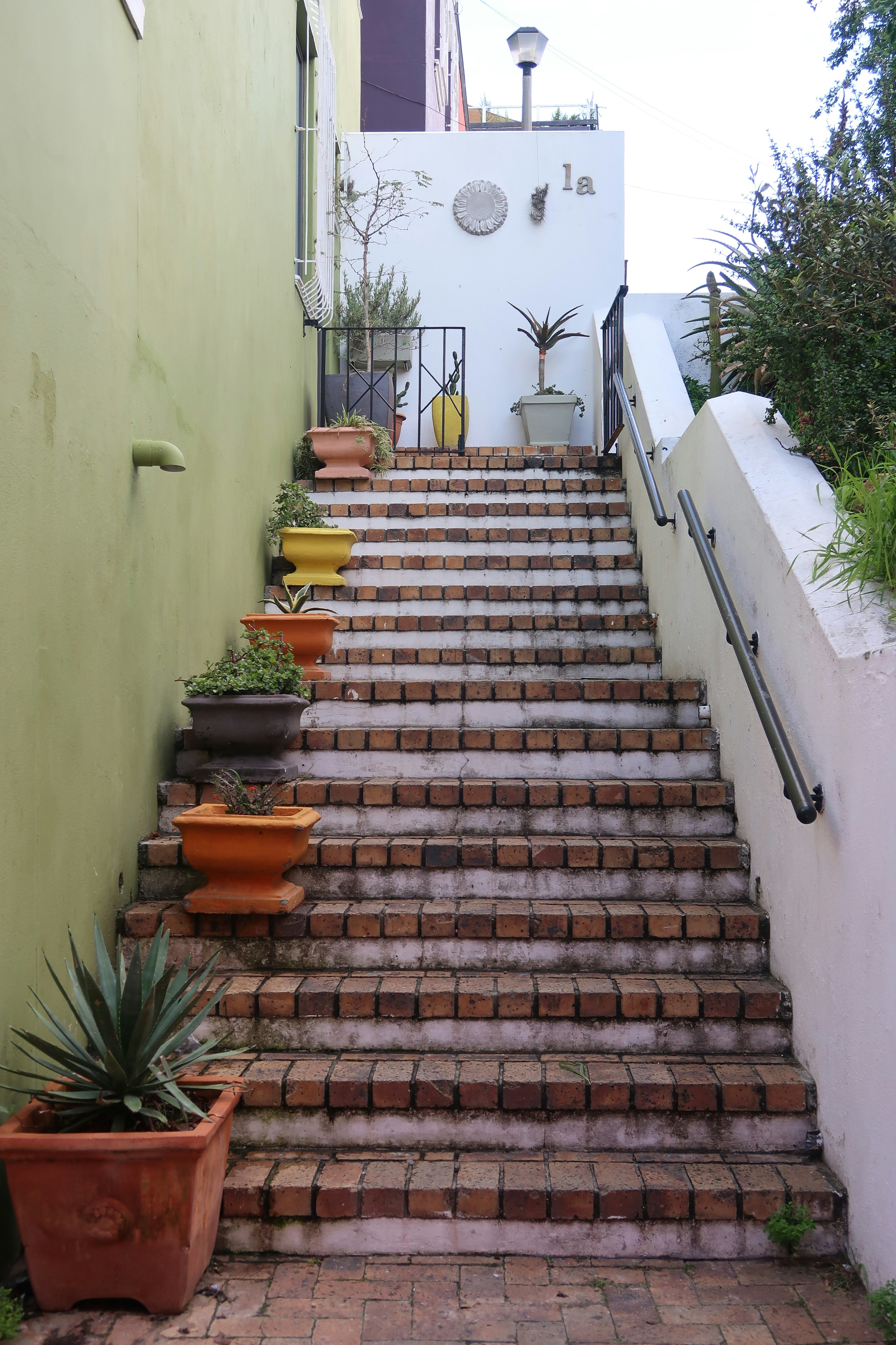 a set of steps leading up to a building