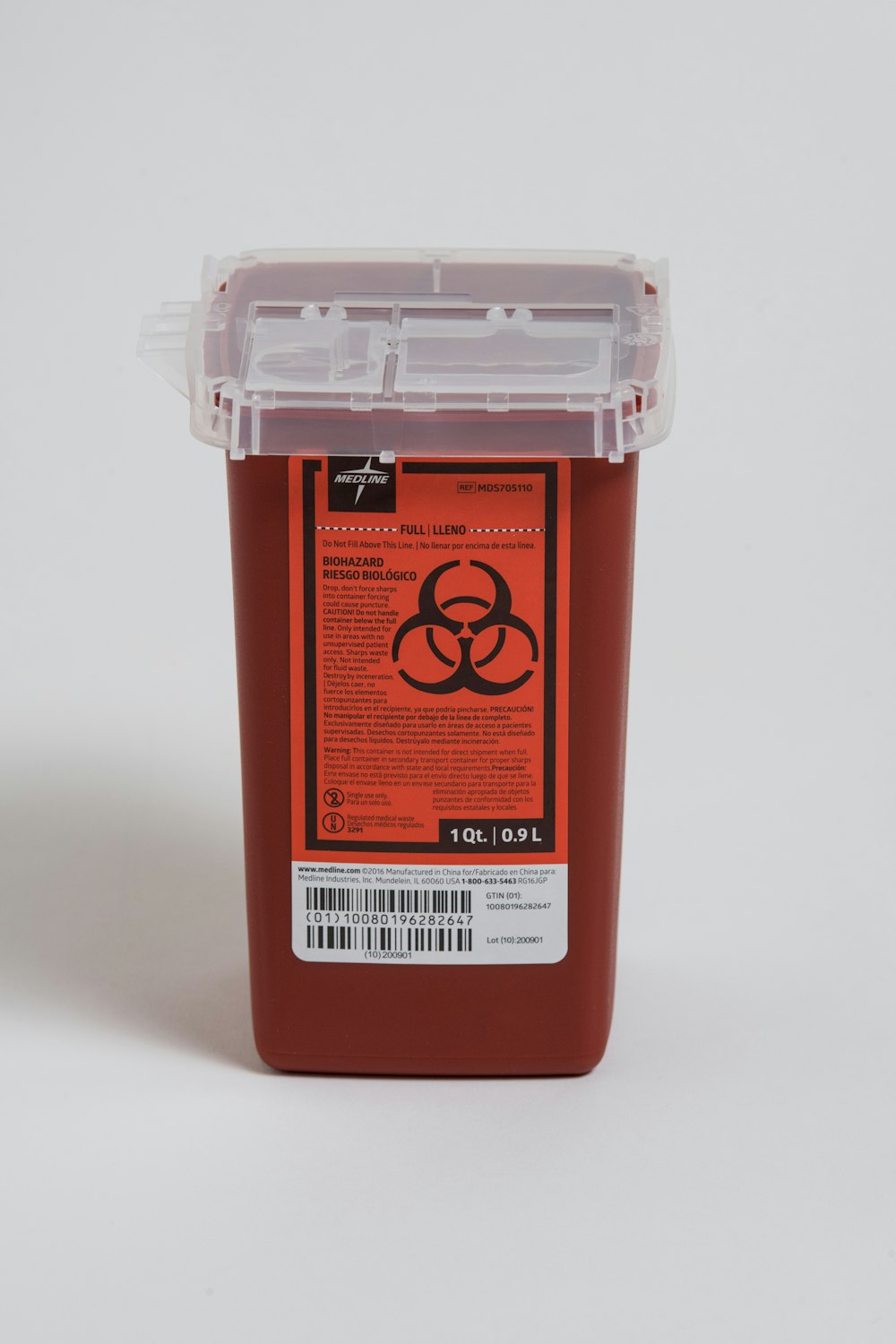 un recipiente de plástico con una sustancia roja en su interior