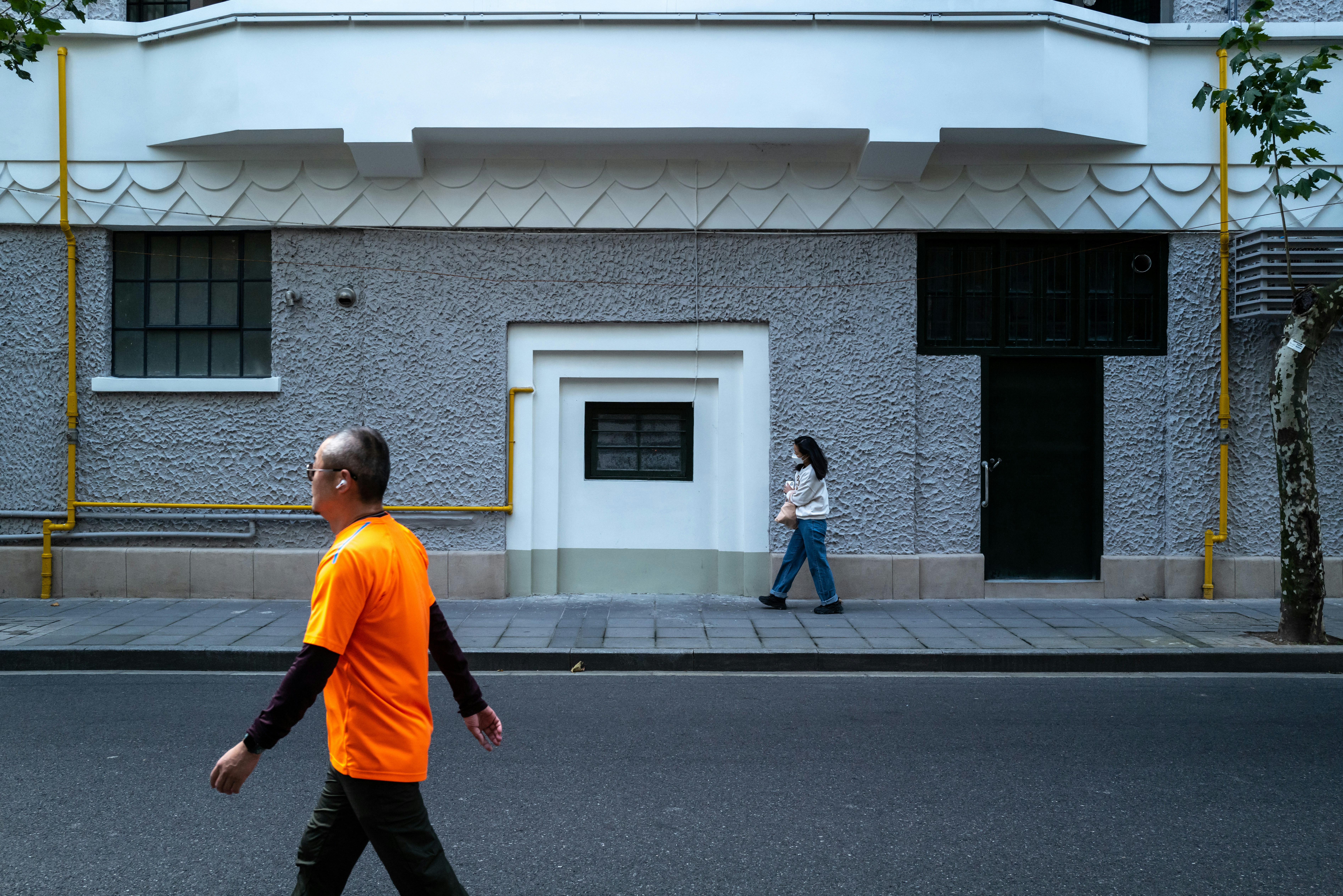 Photo by derekleej