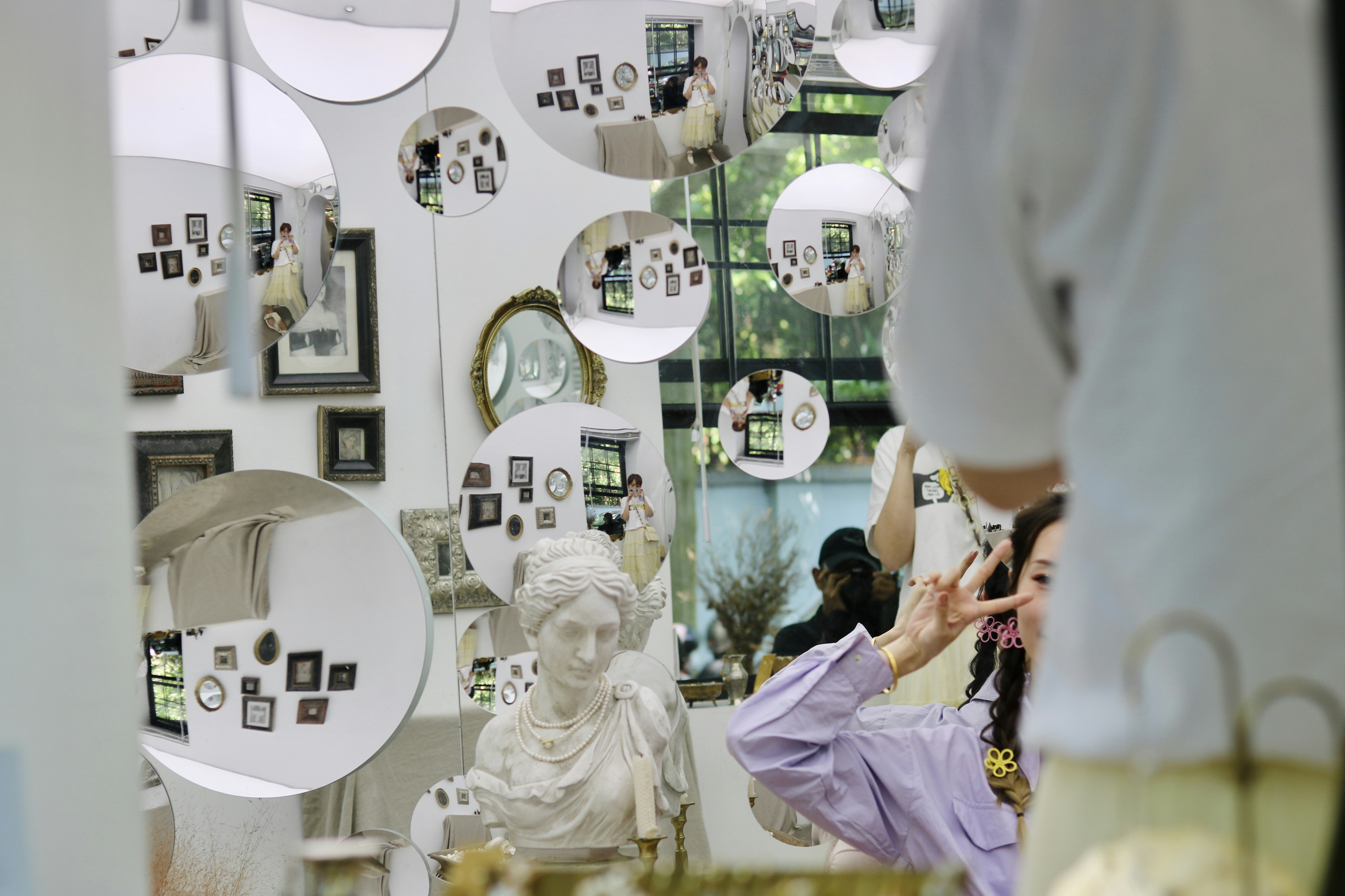 Minimal luxury interior with mirror