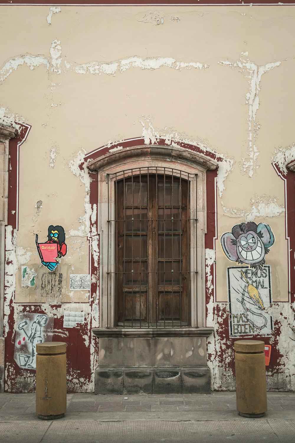a building with graffiti on the side of it