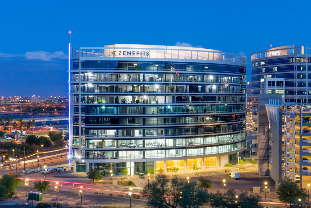 a large building with a lot of windows on it