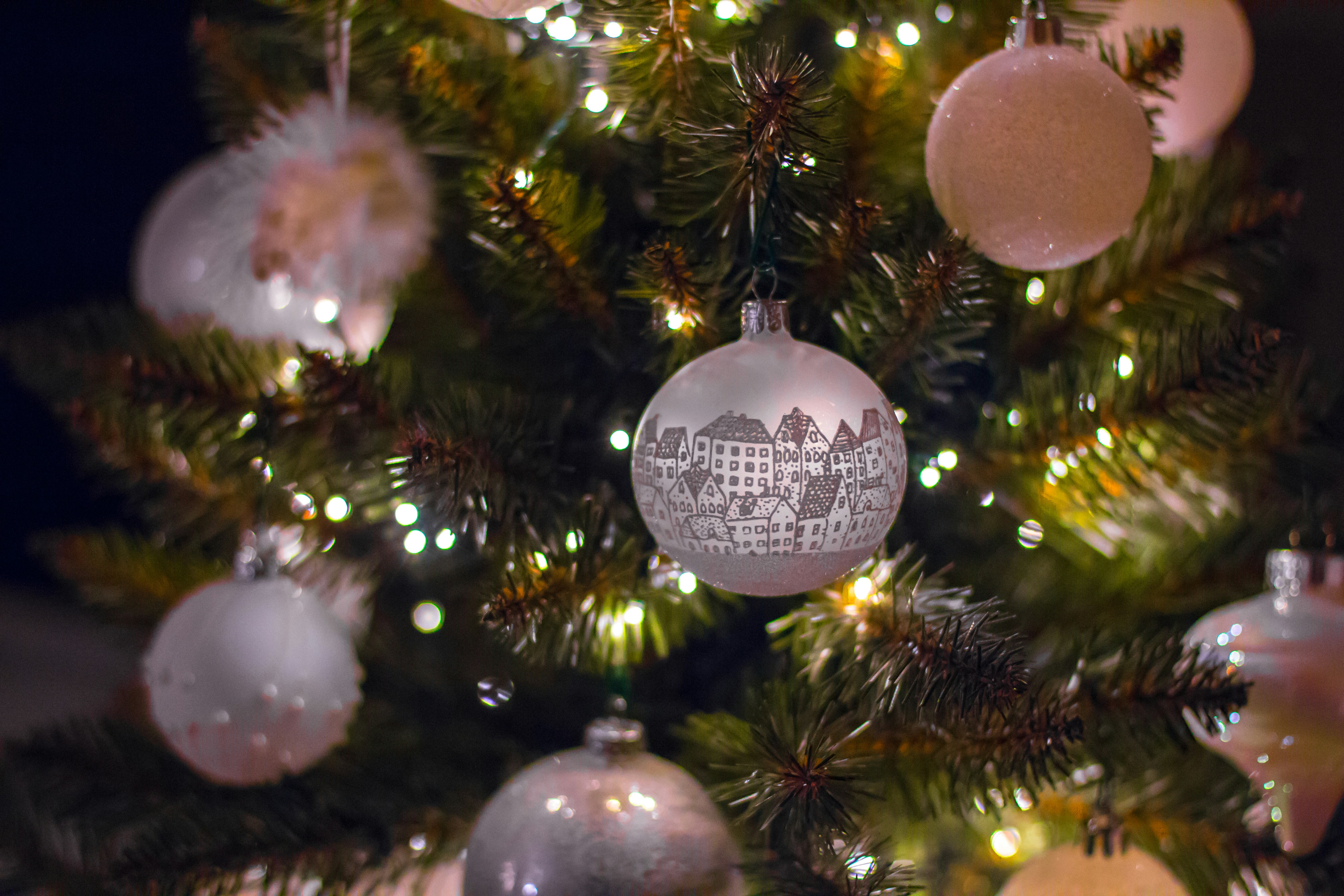 christmas ornament wallpaper, wallpaper, Christmas Bauble Crafts for Adults: Festive DIY Ideas 4