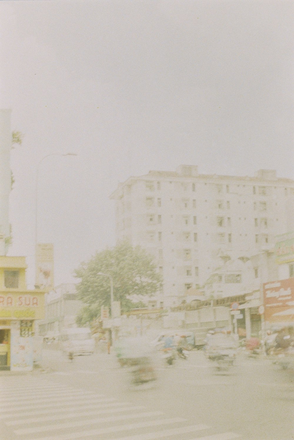 a city street filled with lots of traffic