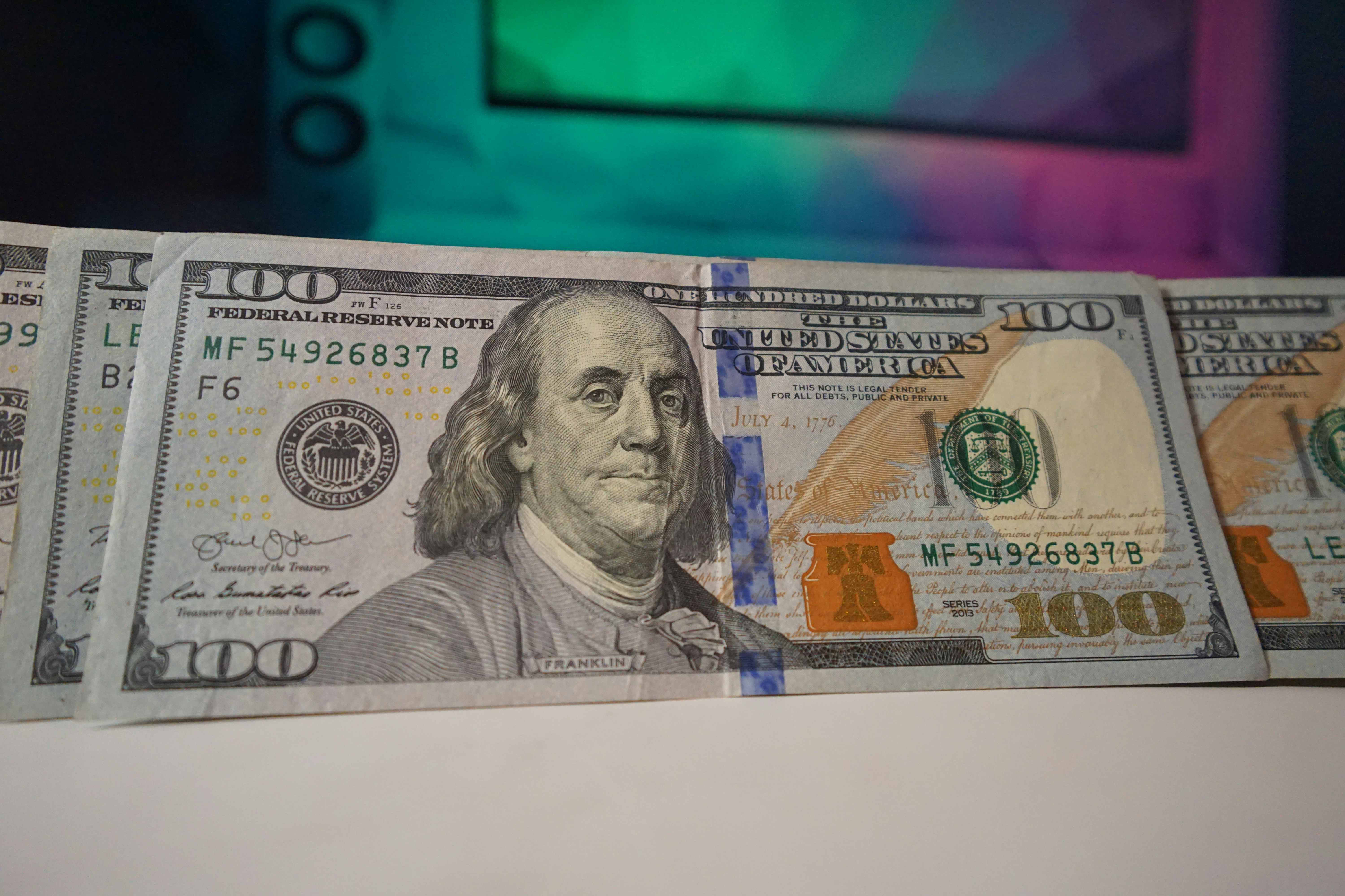 Image of $20 bill highlighting security features