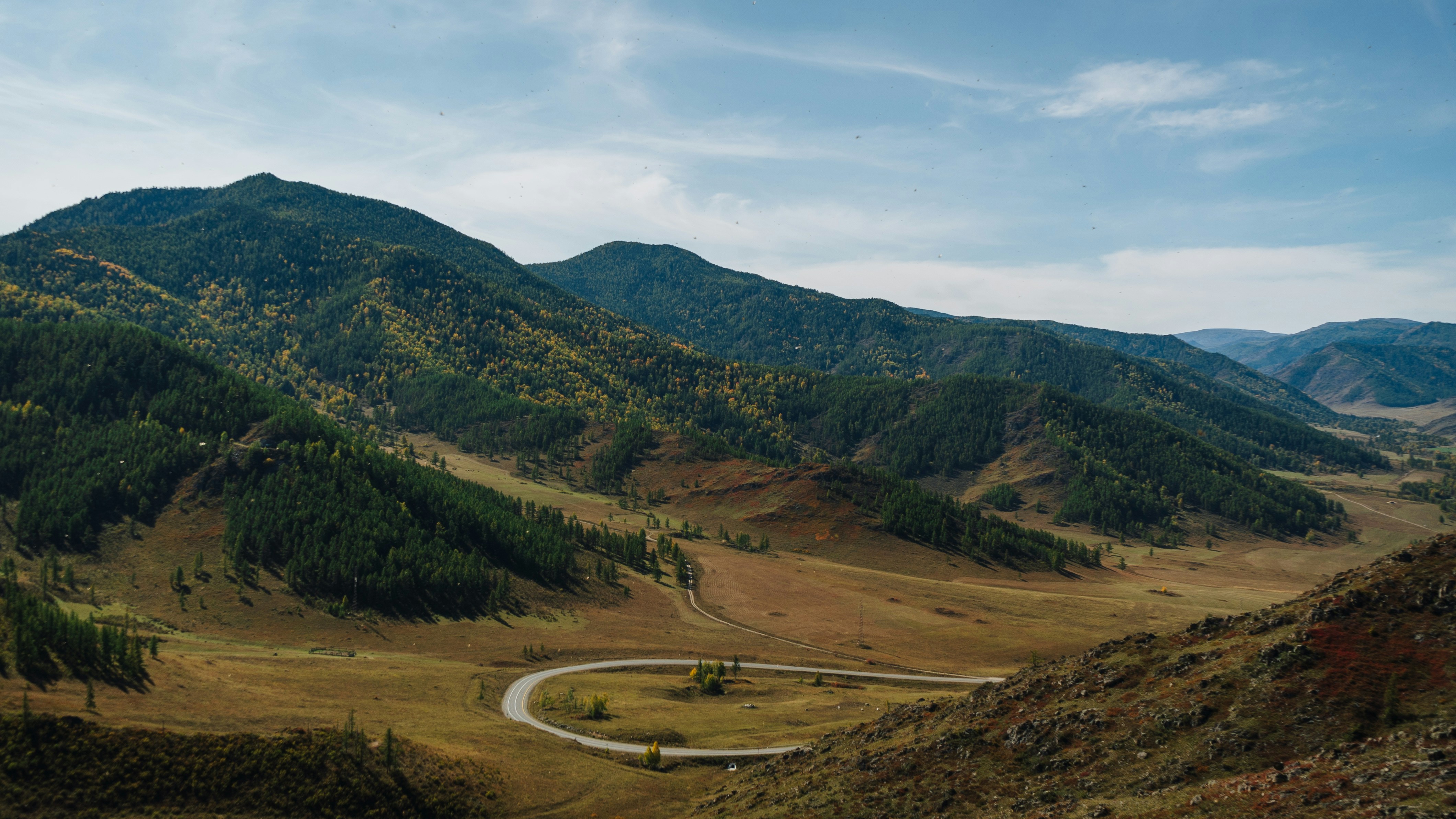 РЖД тестируют новый круговой туристический поезд "Путешествие по местам силы"