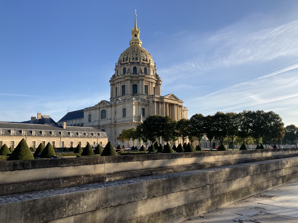 a large building with a dome on top of it