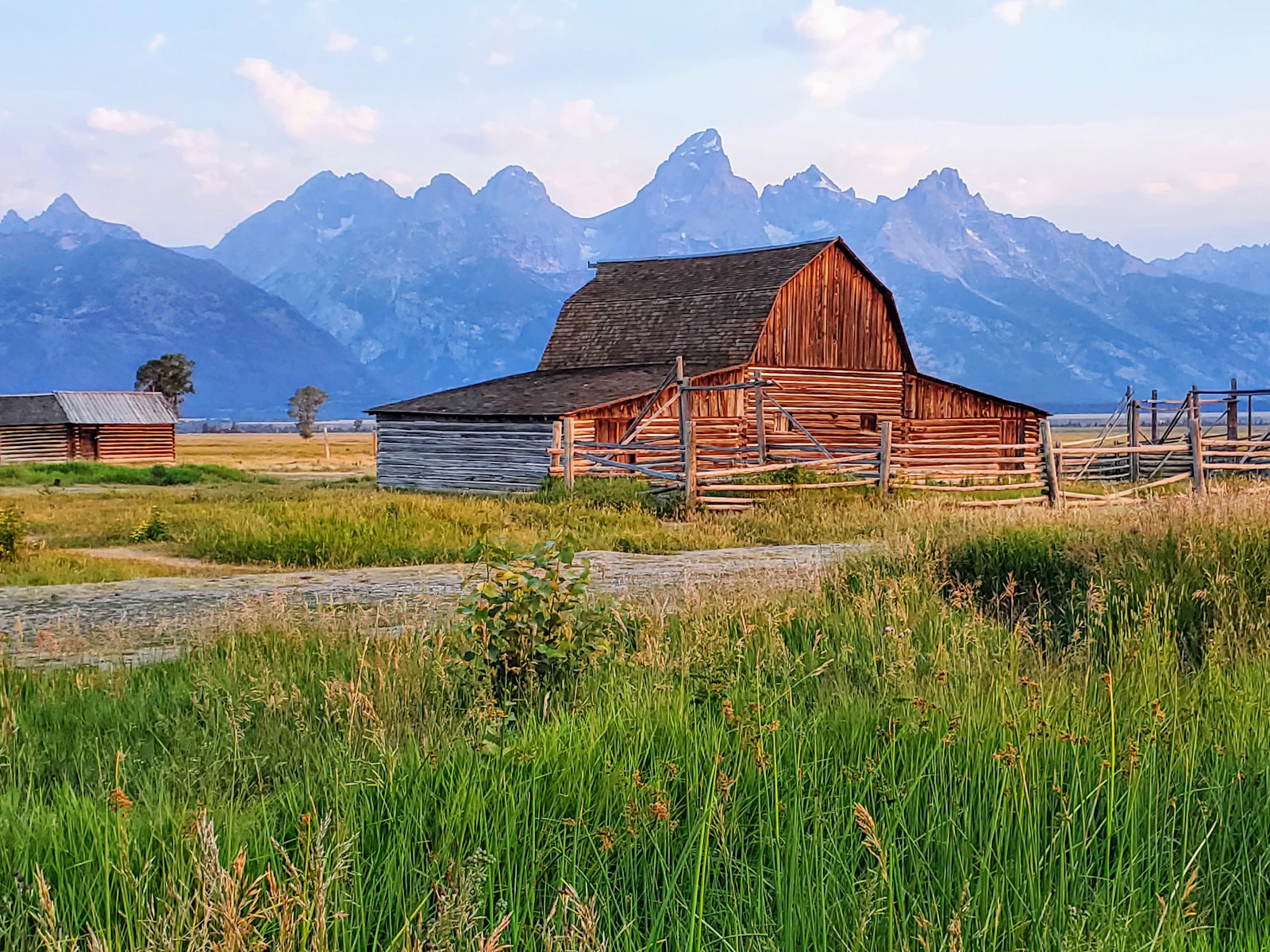 Four Seasons Resort Jackson Hole's Steadfire Modern Chophouse Debuts to Forbes Five-Star Acclaim