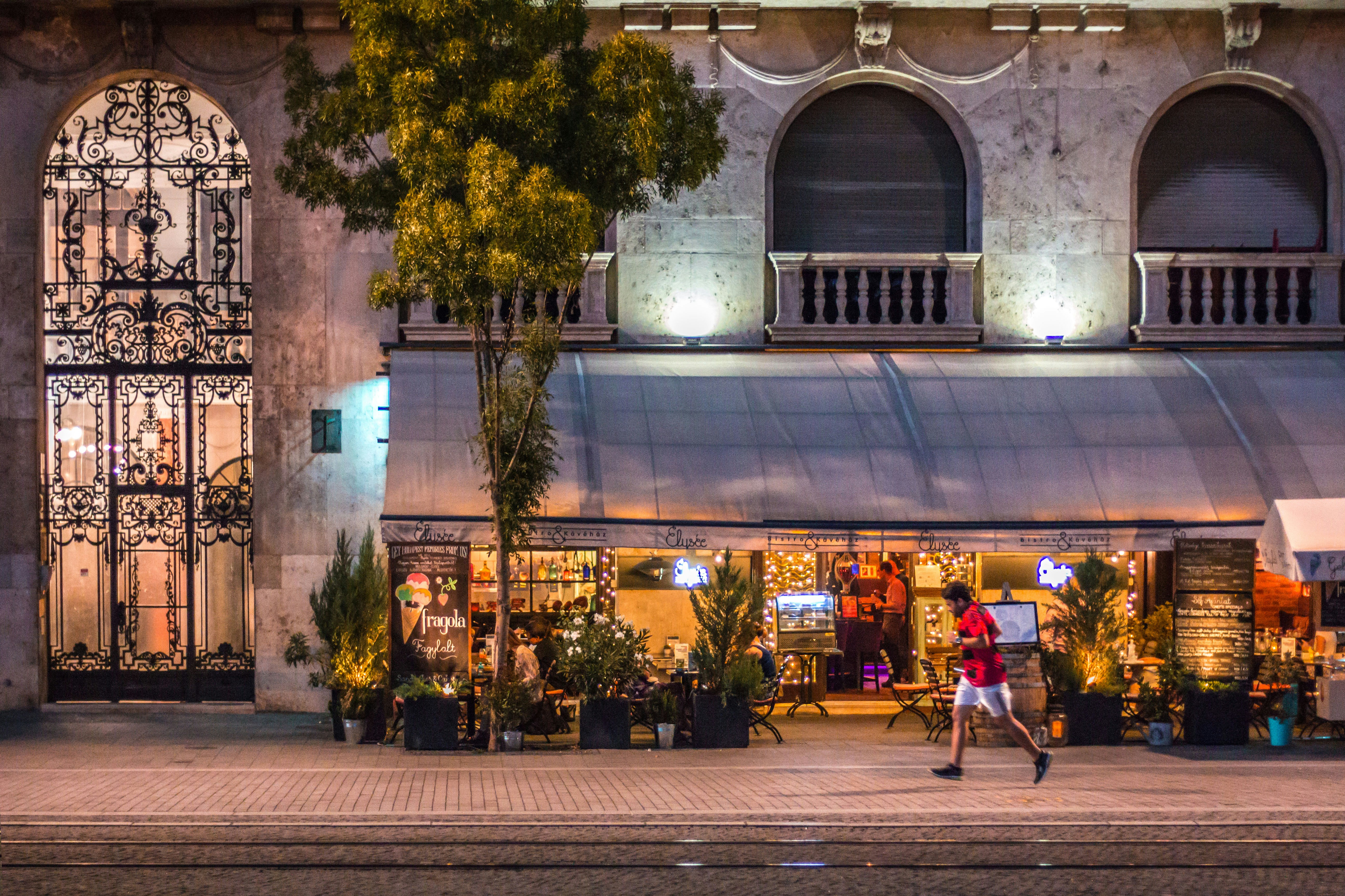 Photo by venczakjanos