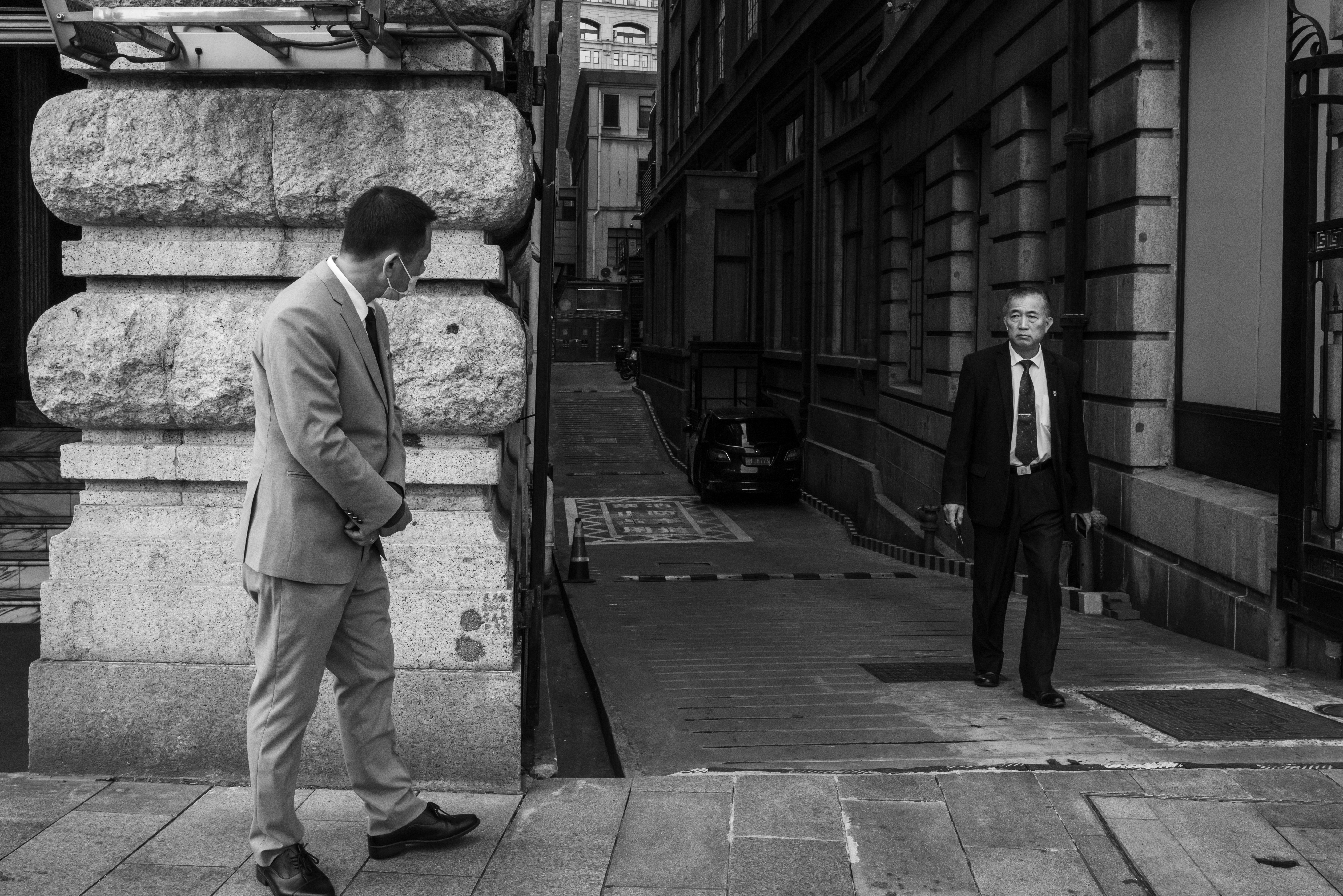 Photo by derekleej
