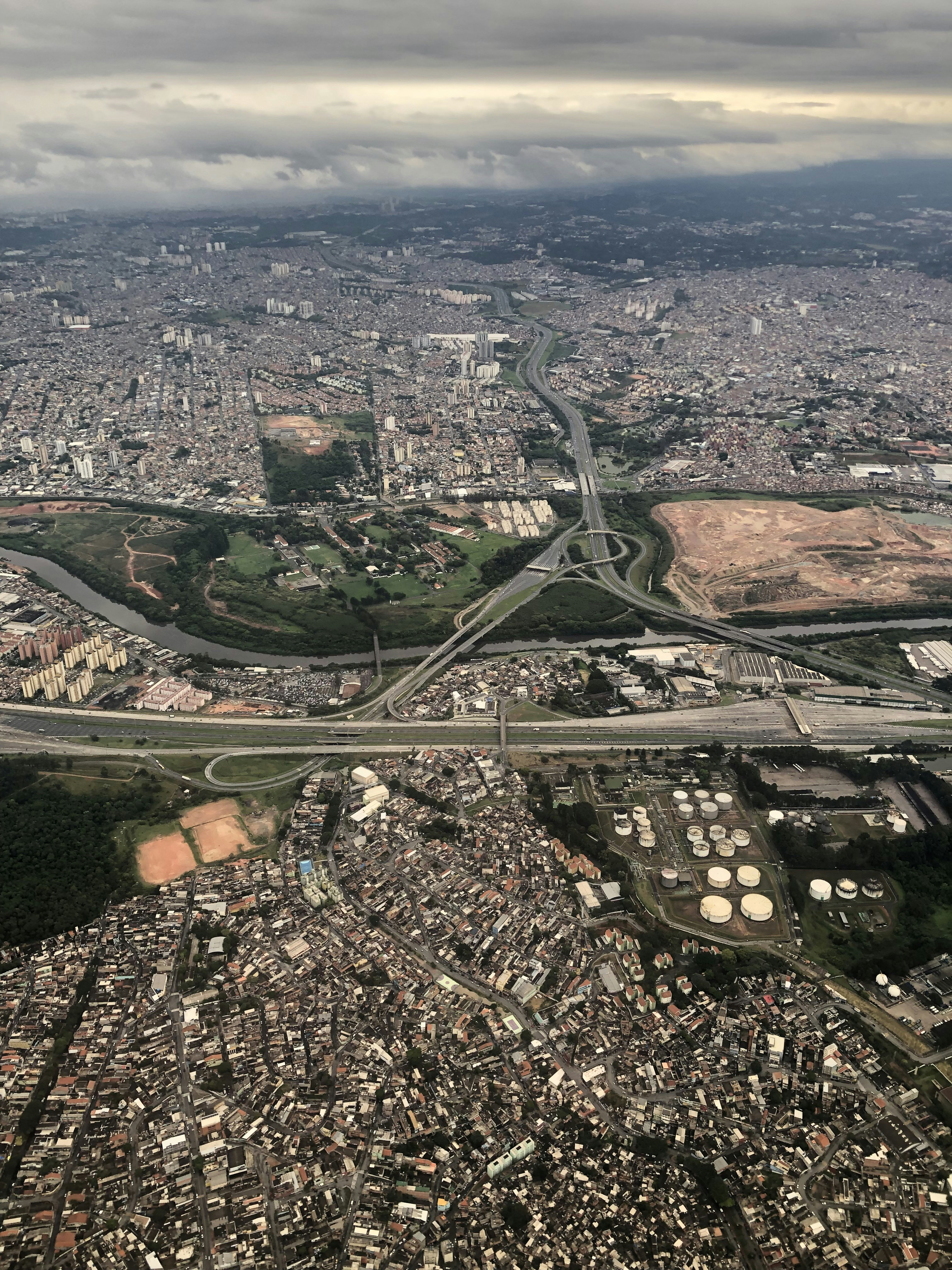 Smart Cities: Using AI to Manage Urban Growth