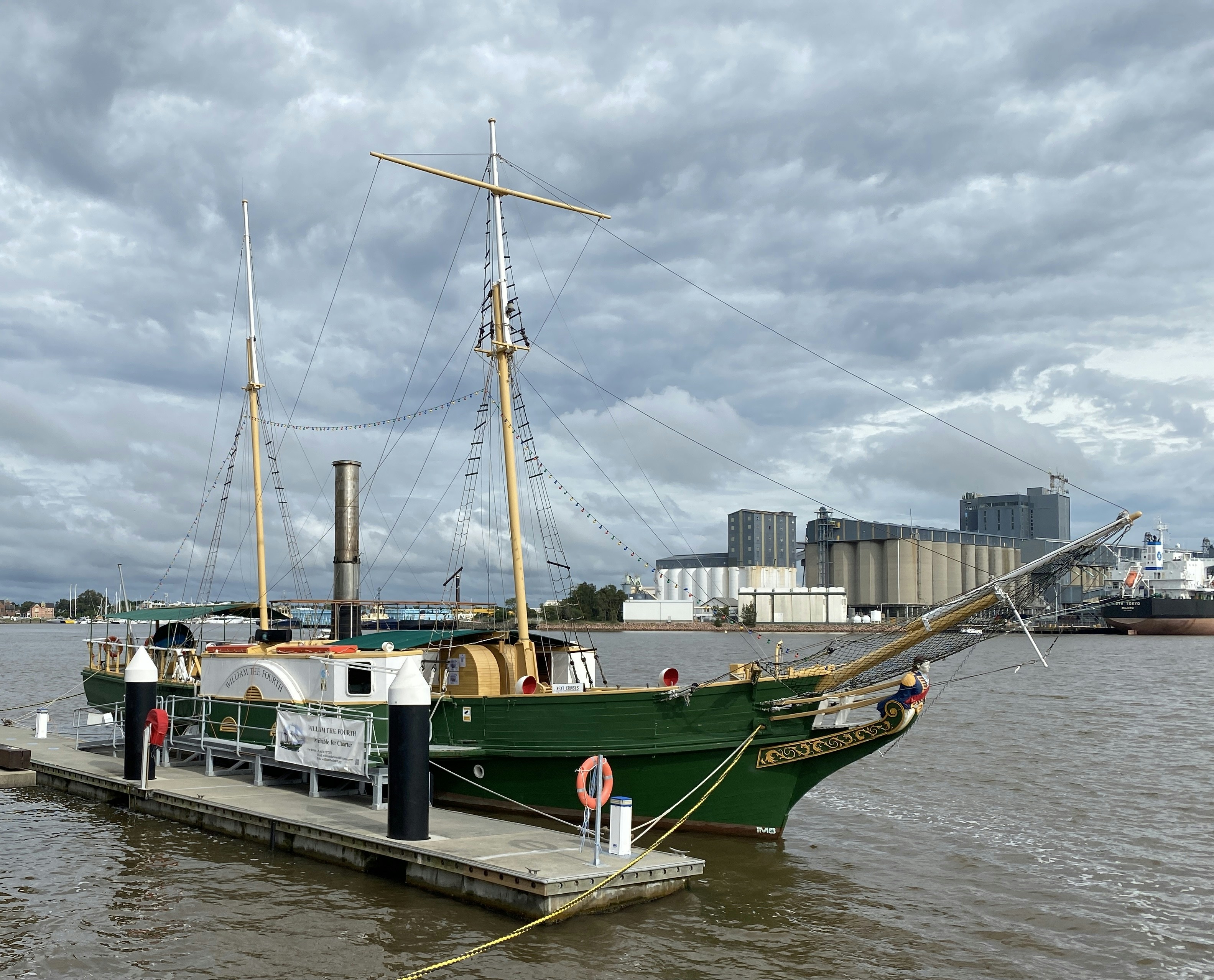 Photo by renjackreative