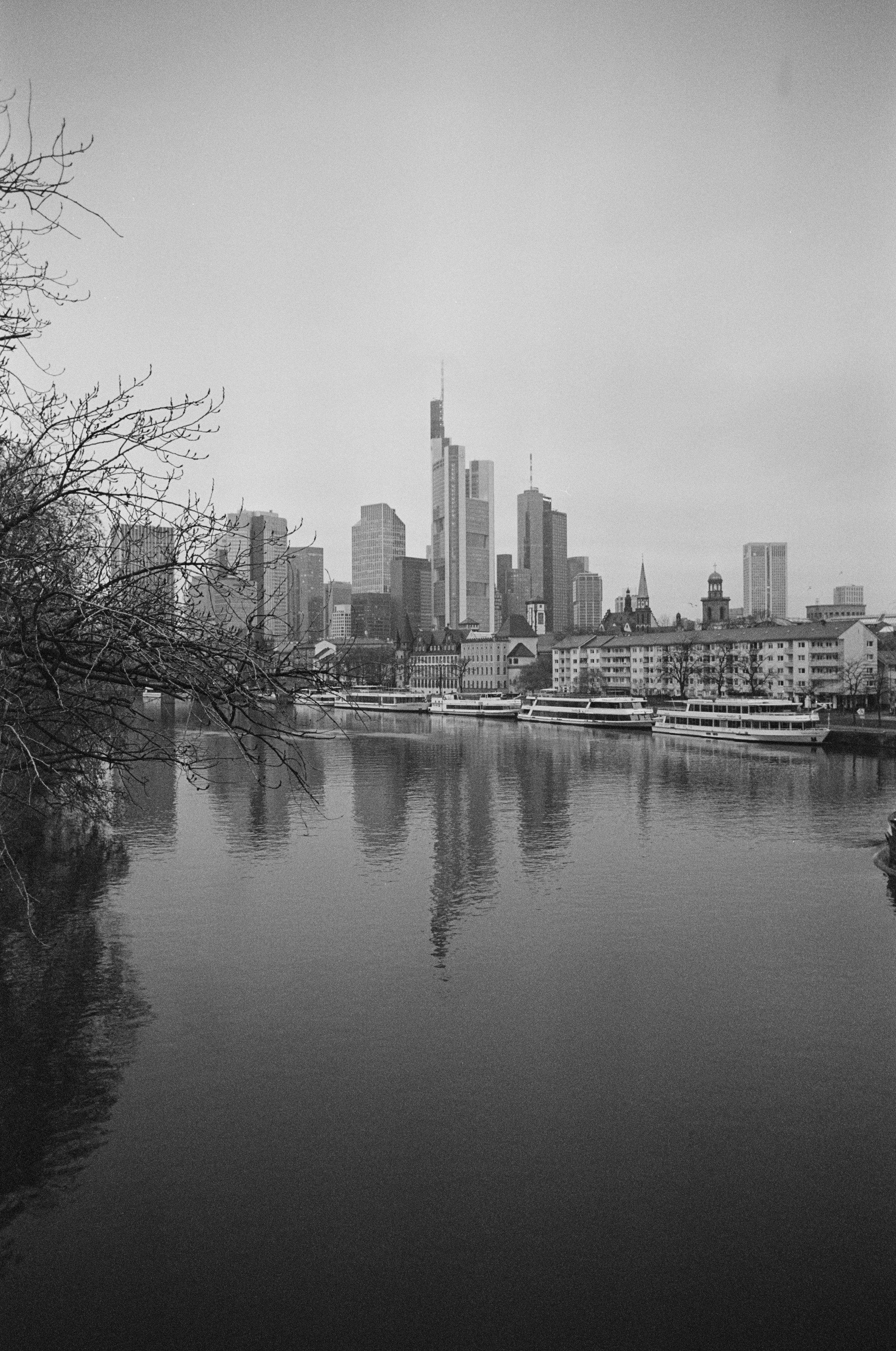 Photo by markusspiske