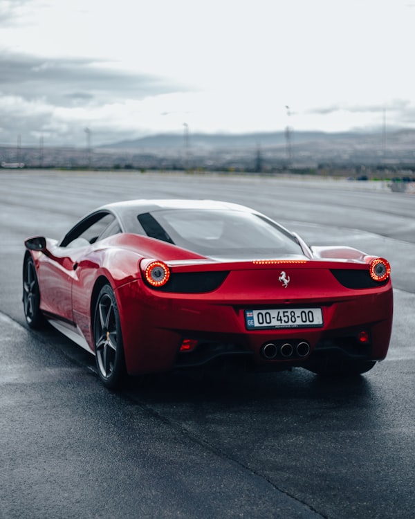 Ferrari elétrica é vendida por US$ 40 mi e bate recorde mundial