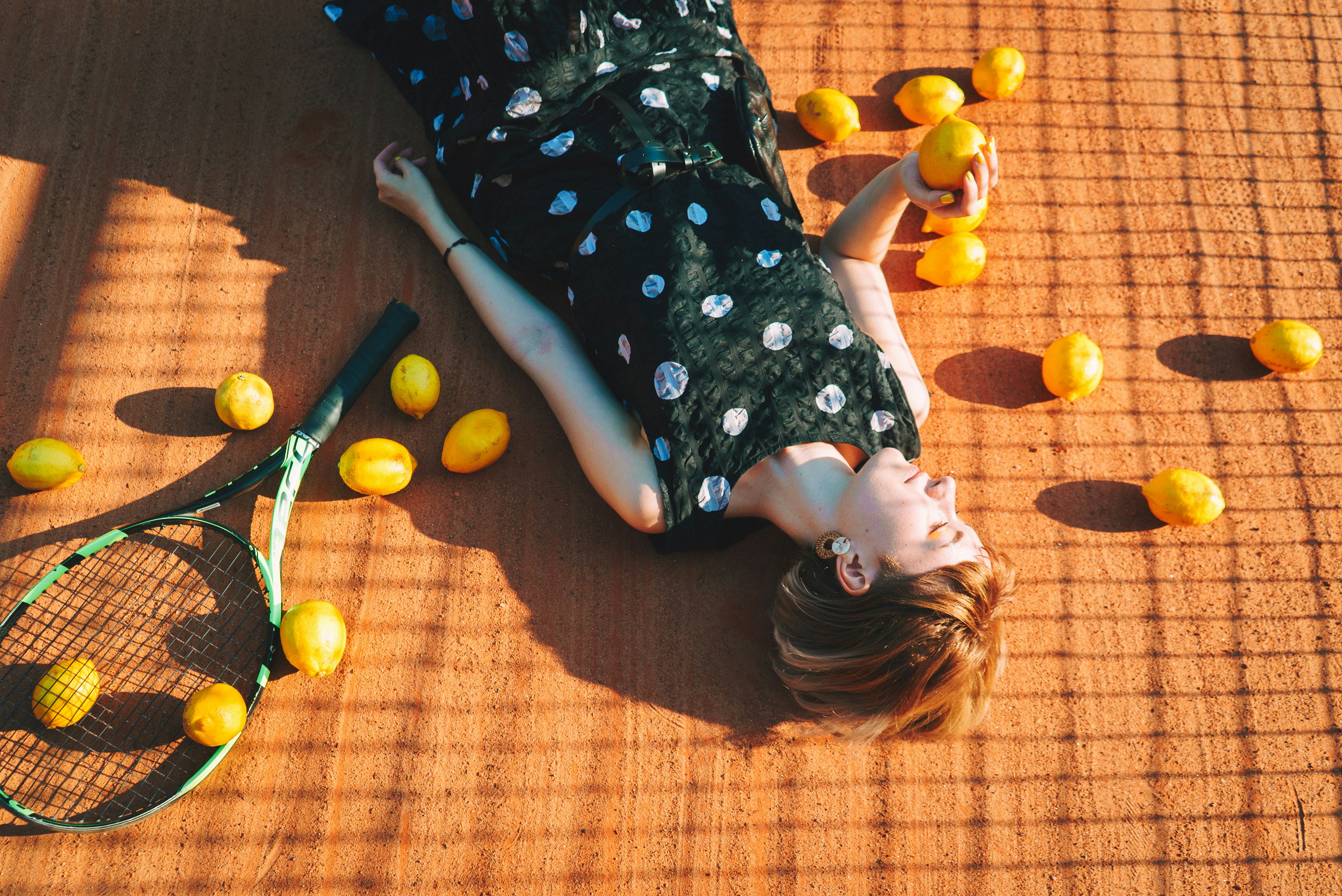 Women on a tennis court