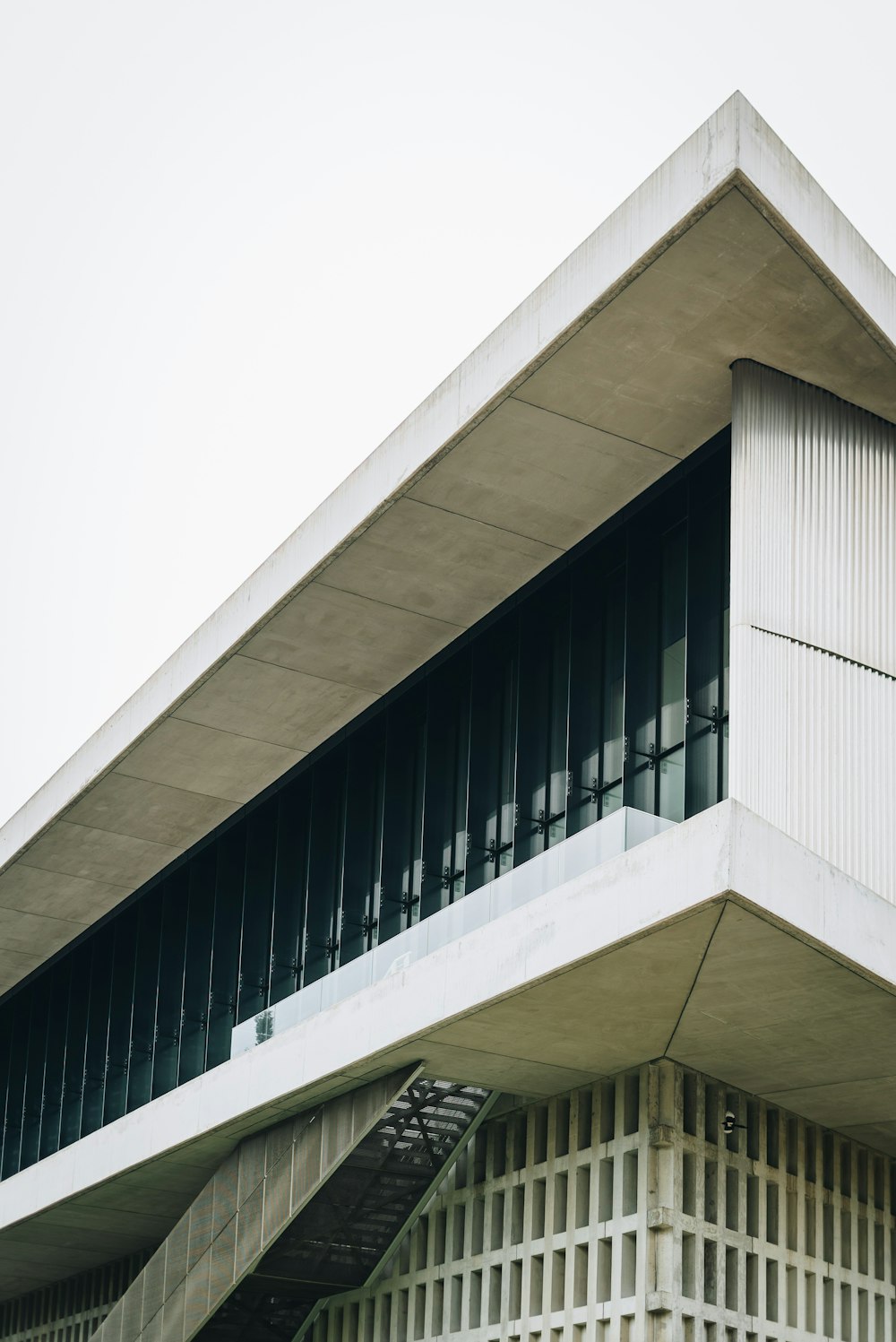 Un primer plano de un edificio de ladrillo