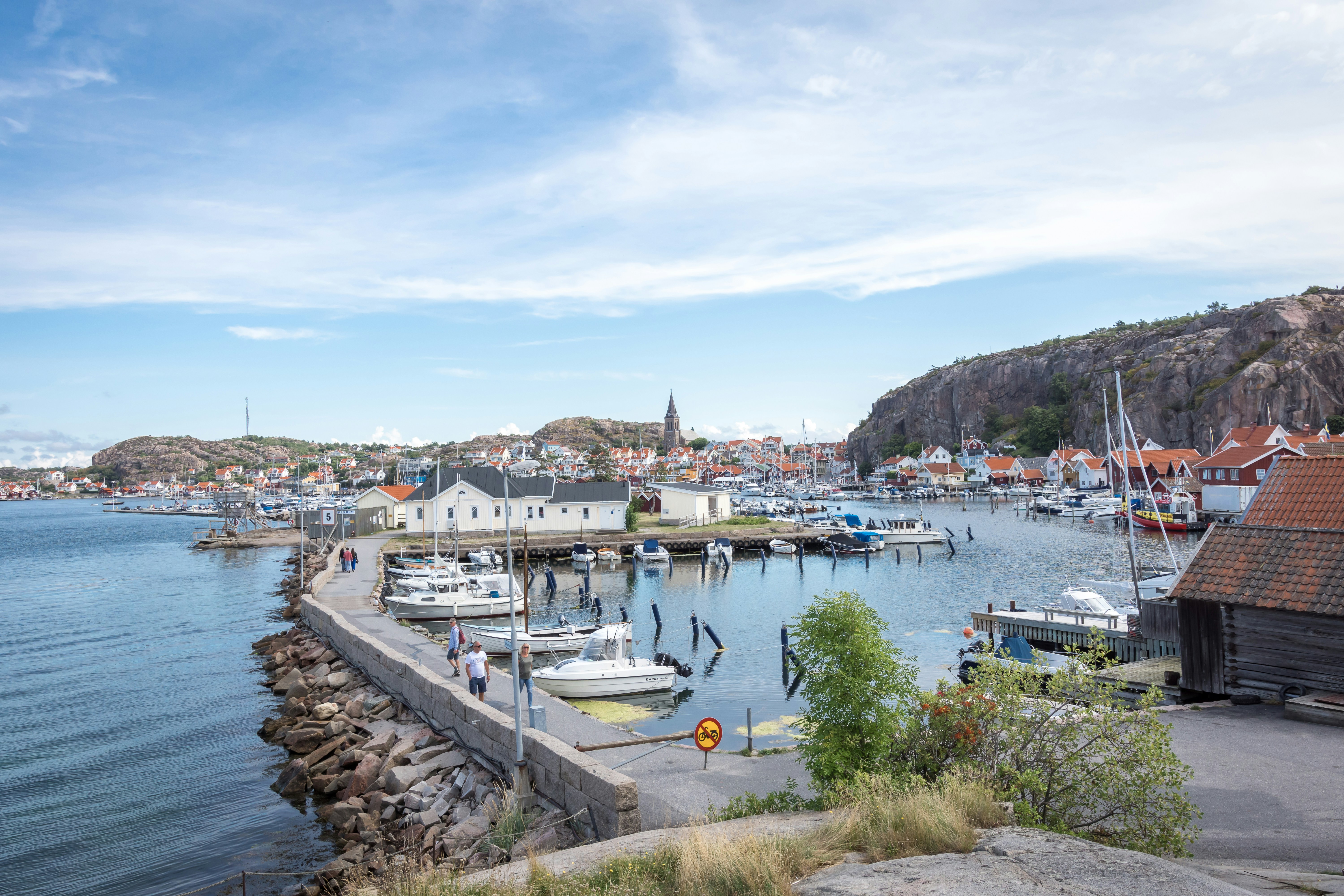 Sweden EES April 10, 2026: Mandatory Biometric Entry for US & UK Citizens