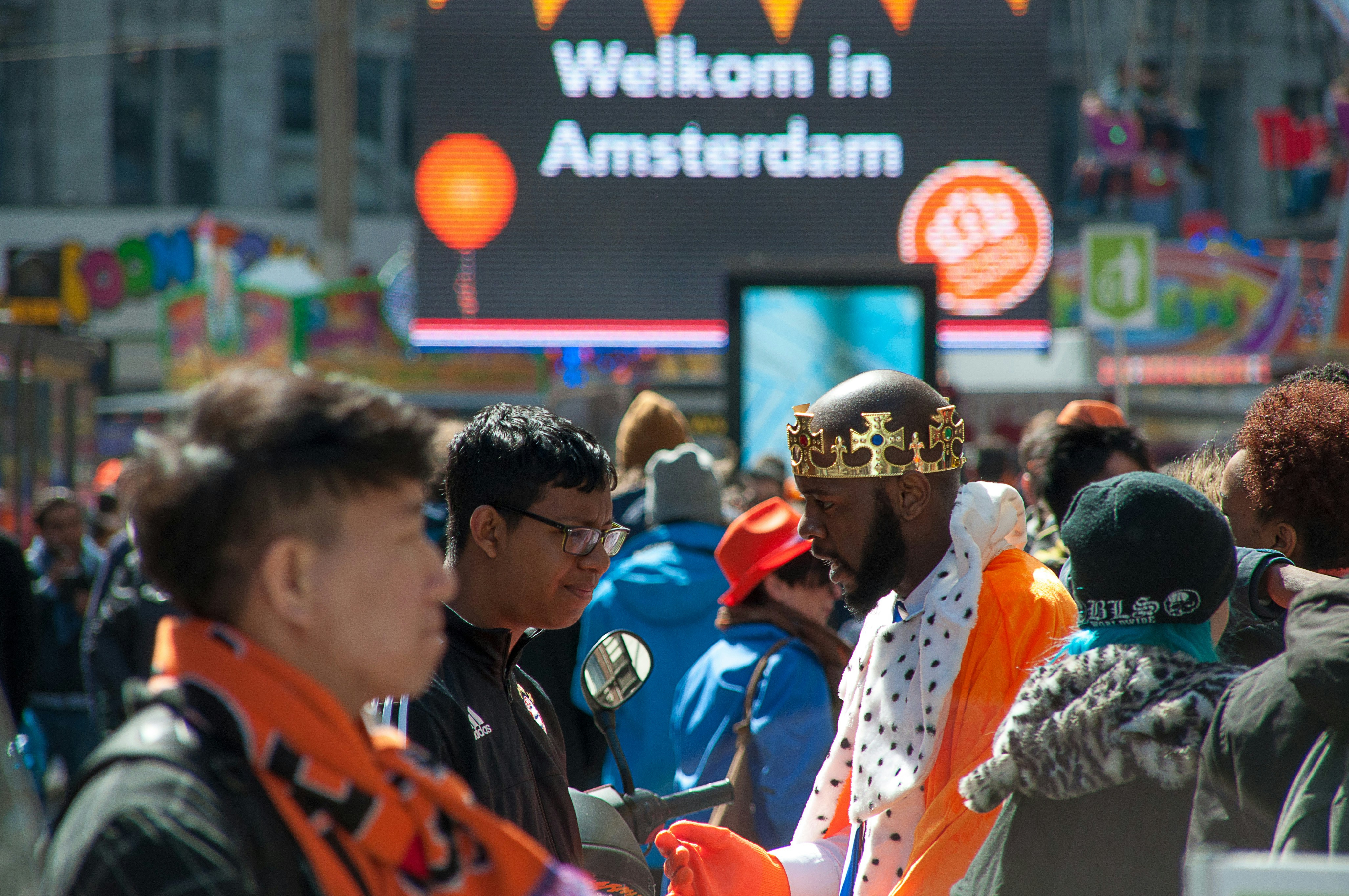 Koningsdag: conto alla rovescia verso il Compleanno del Re. Amsterdam, Olanda. Foto di Nikolai Artamonov.