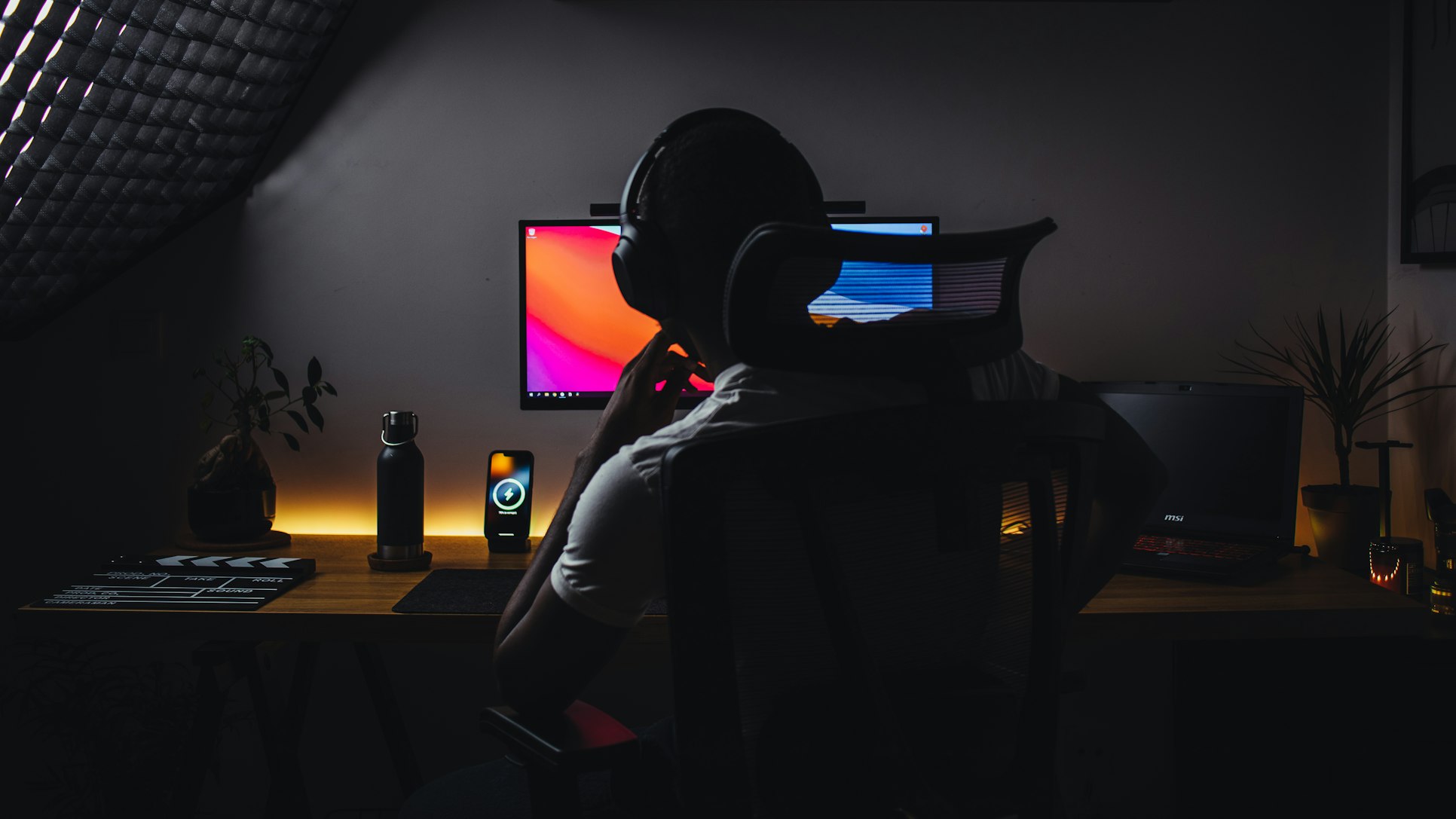 GitVibes Interface - Dark Mode Developer Workspace