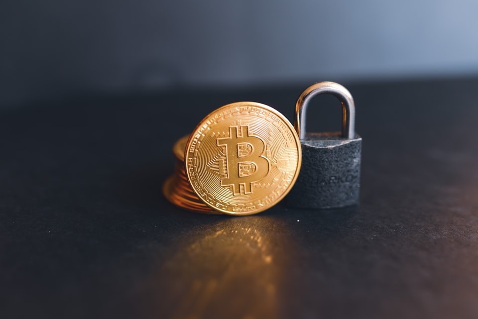 Cold Wallets and Security Trends: Prioritizing Crypto Asset Safety Amidst Platform Failures